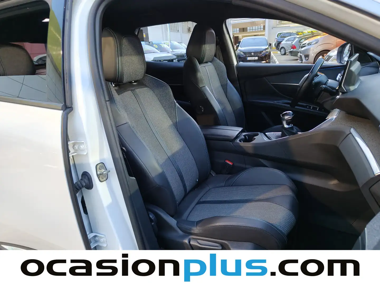 Foto Peugeot 3008 Peugeot 3008 PureTech 130 S&S Allure Pack (130 CV)