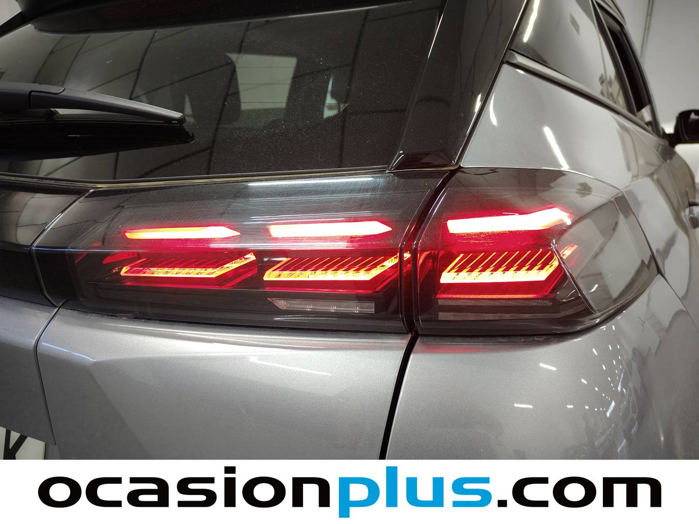 Foto Peugeot 2008 Peugeot 2008 Allure Hybrid eDCS6 (136 CV)