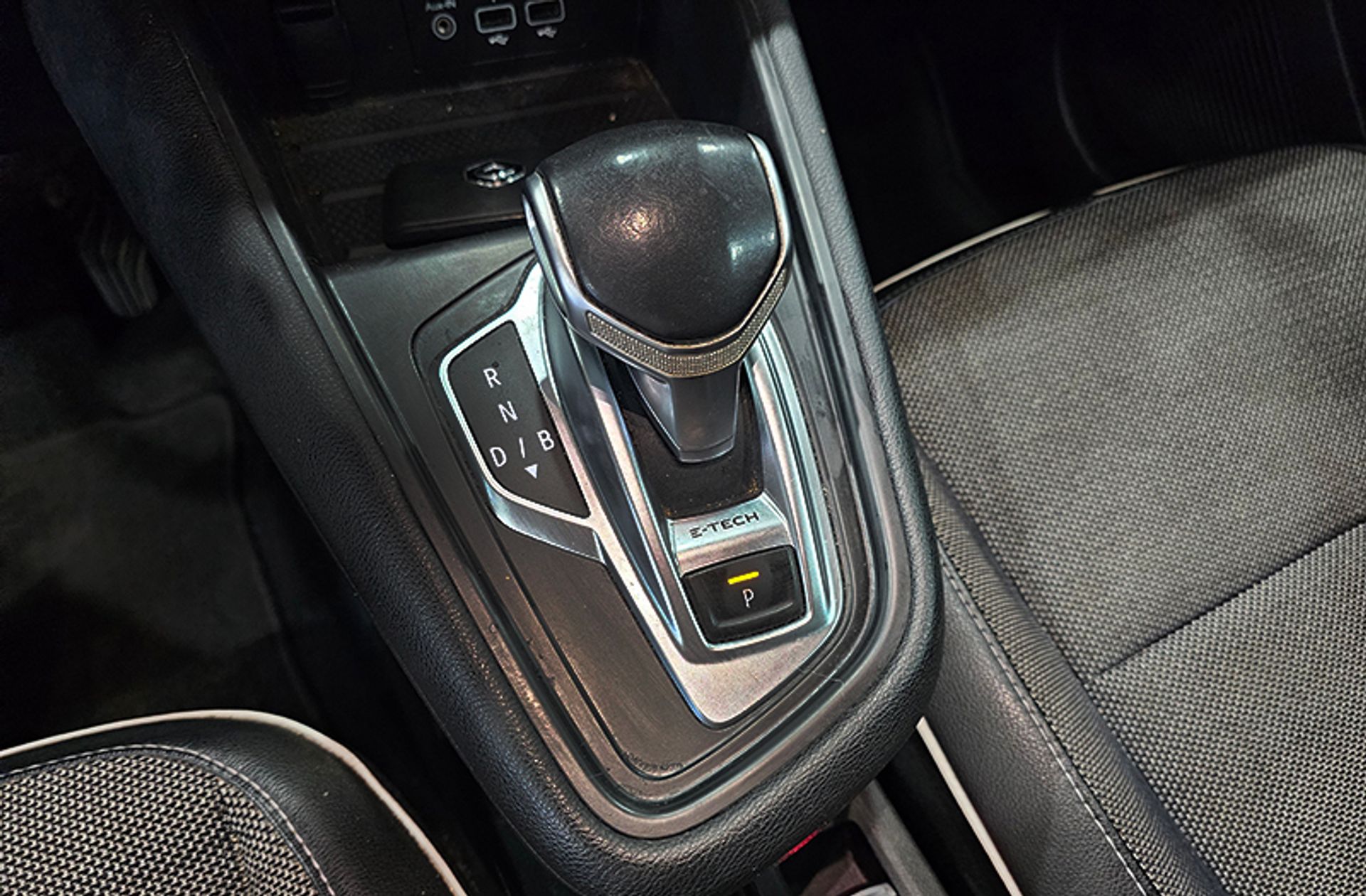 Renault Captur Zen E-Tech Híbrido enchufable - foto 5