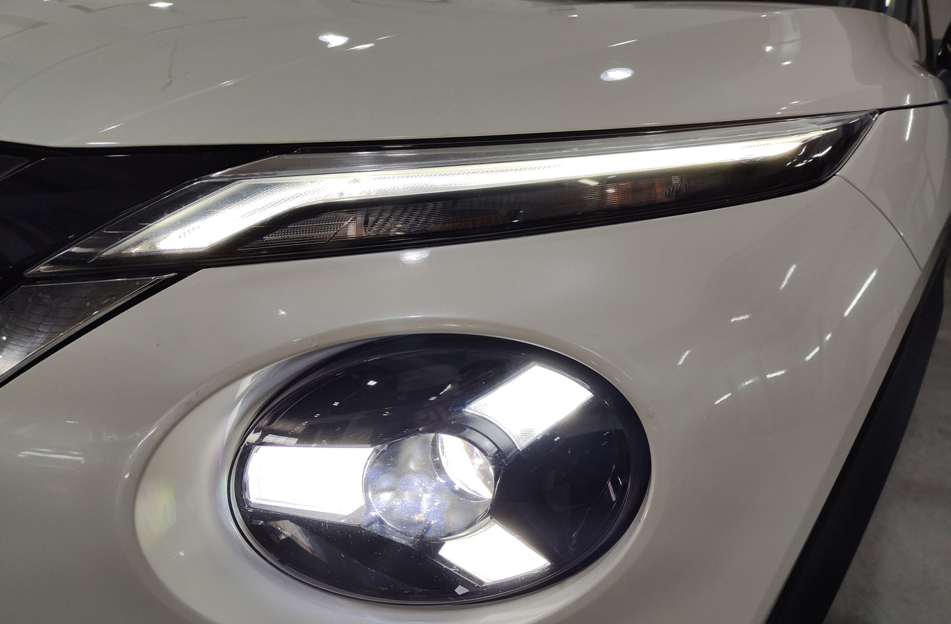Nissan Juke 1.6 Hybrid Premiere Edition - foto 14