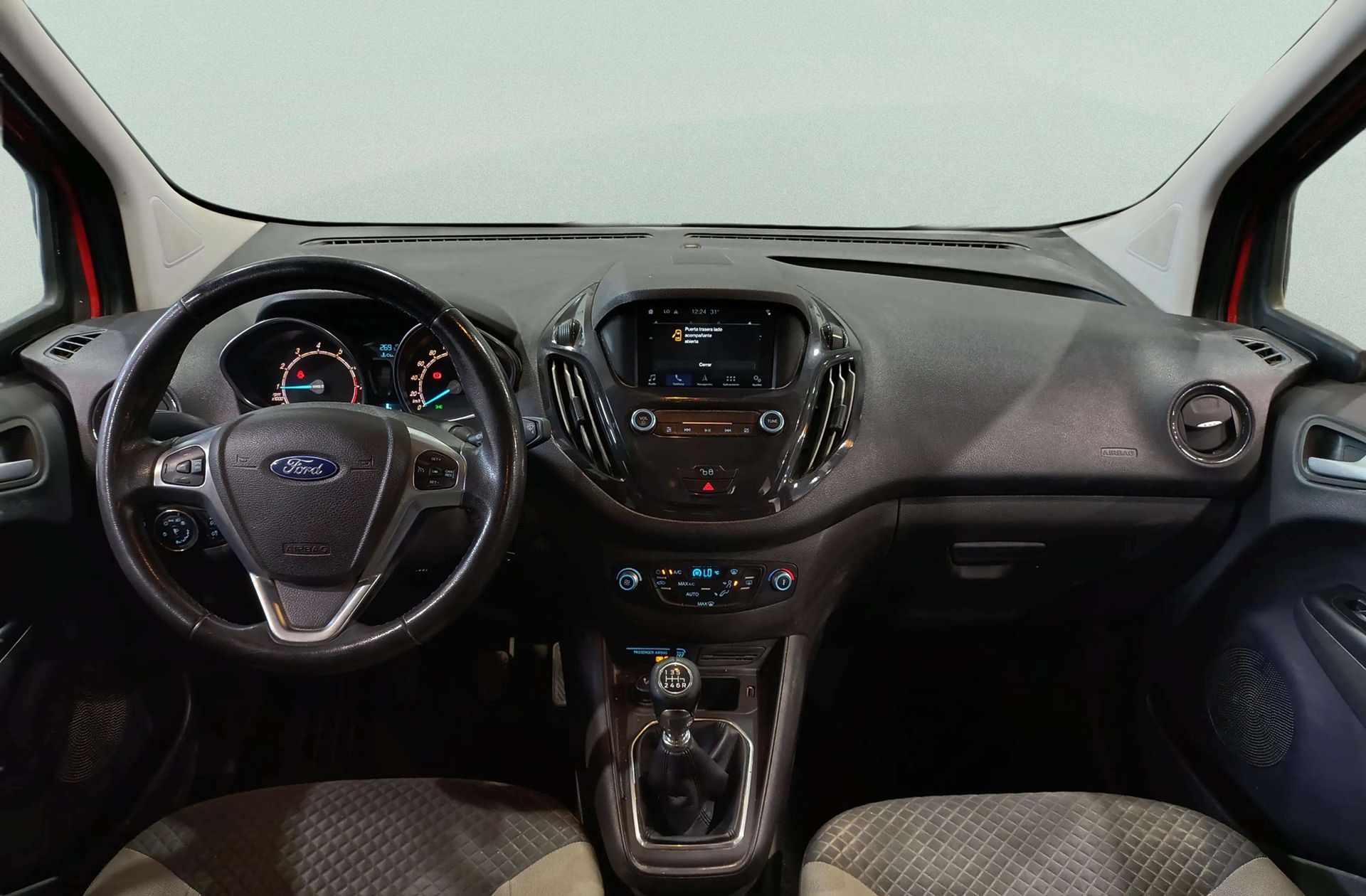 Ford Tourneo Courier 1.0 EcoBoost Titanium - foto 6