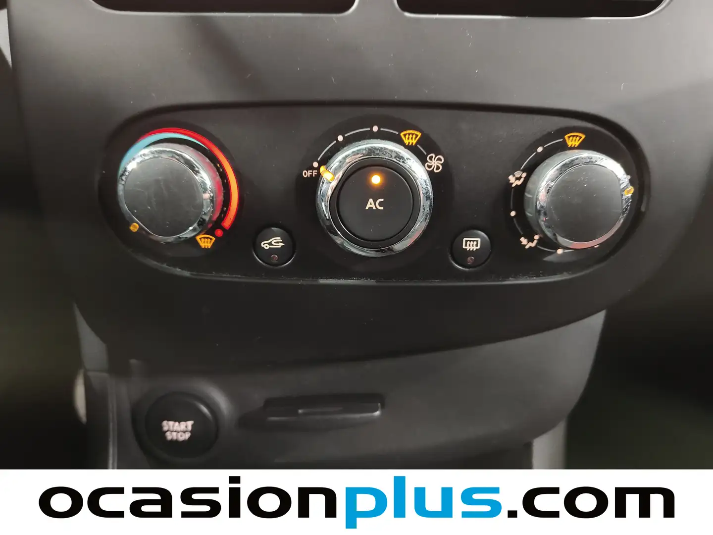 Foto Renault Clio Renault Clio 1.2 16v Authentique (75 CV)