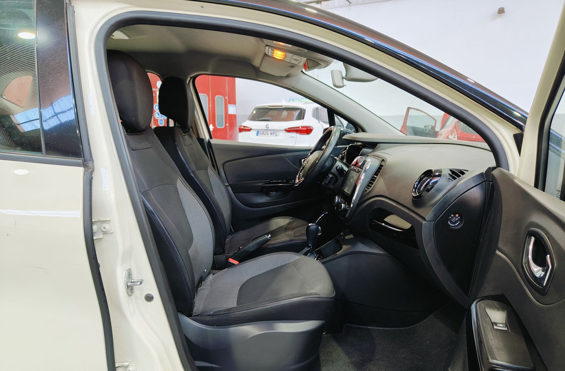 Renault Captur Zen Energy TCe EDC - foto 17