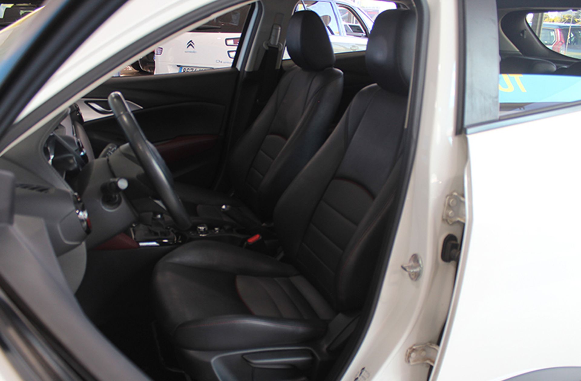 Mazda CX-3 1.5 DE Skyactiv Luxury 2WD - foto 12