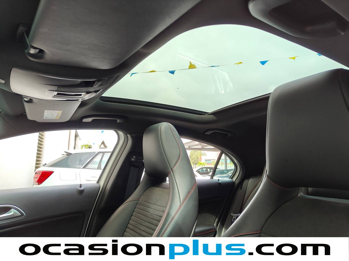 Equipamiento del Mercedes Clase A Mercedes Clase A 180 AMG Line (122 CV)