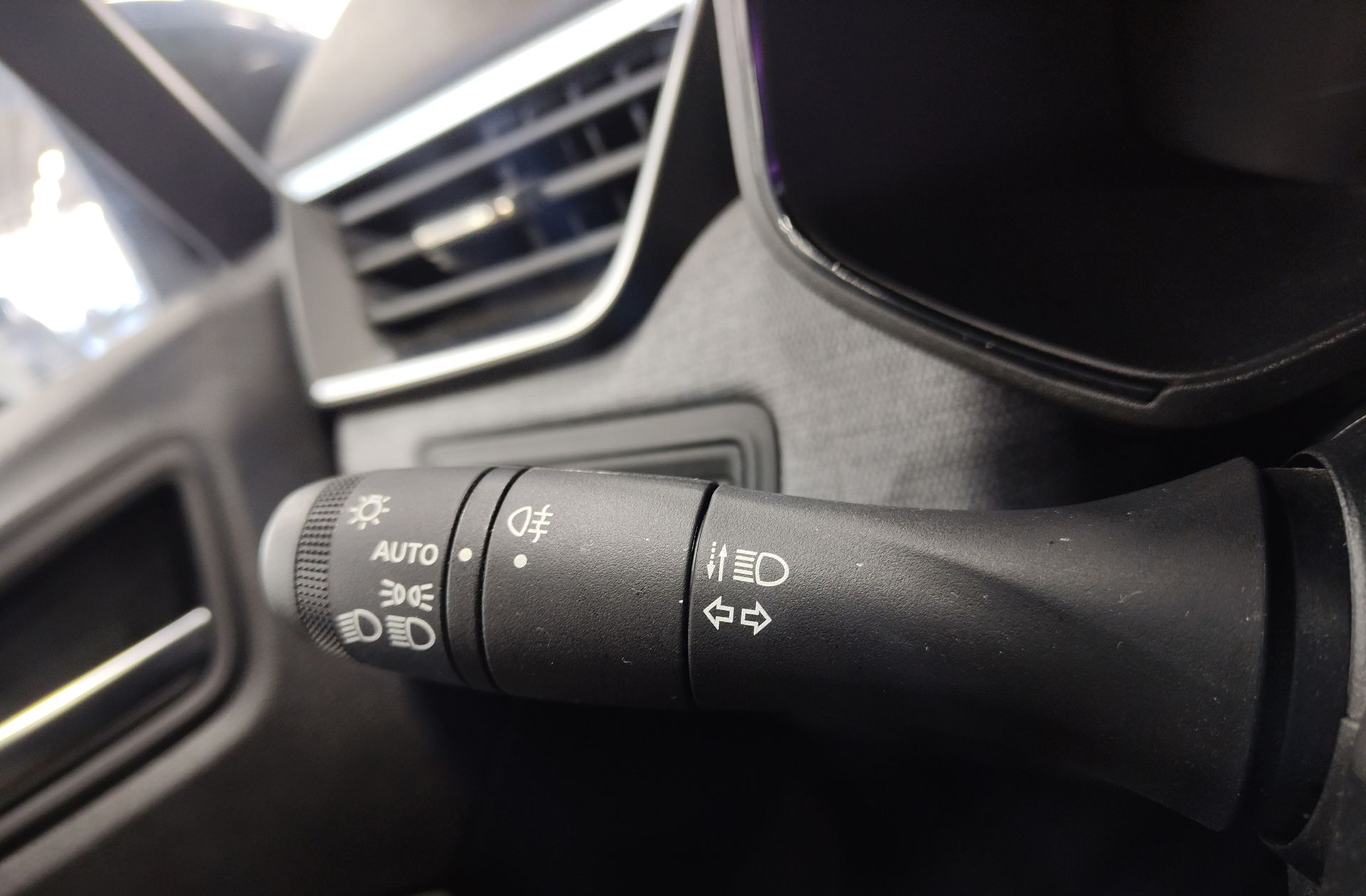Renault Clio Evolution E-Tech full hybrid 145 - foto 25