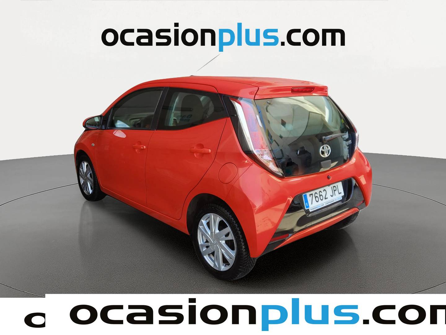 Foto trasera Toyota Aygo Toyota Aygo 1.0 70 x-play (69 CV) izquierda