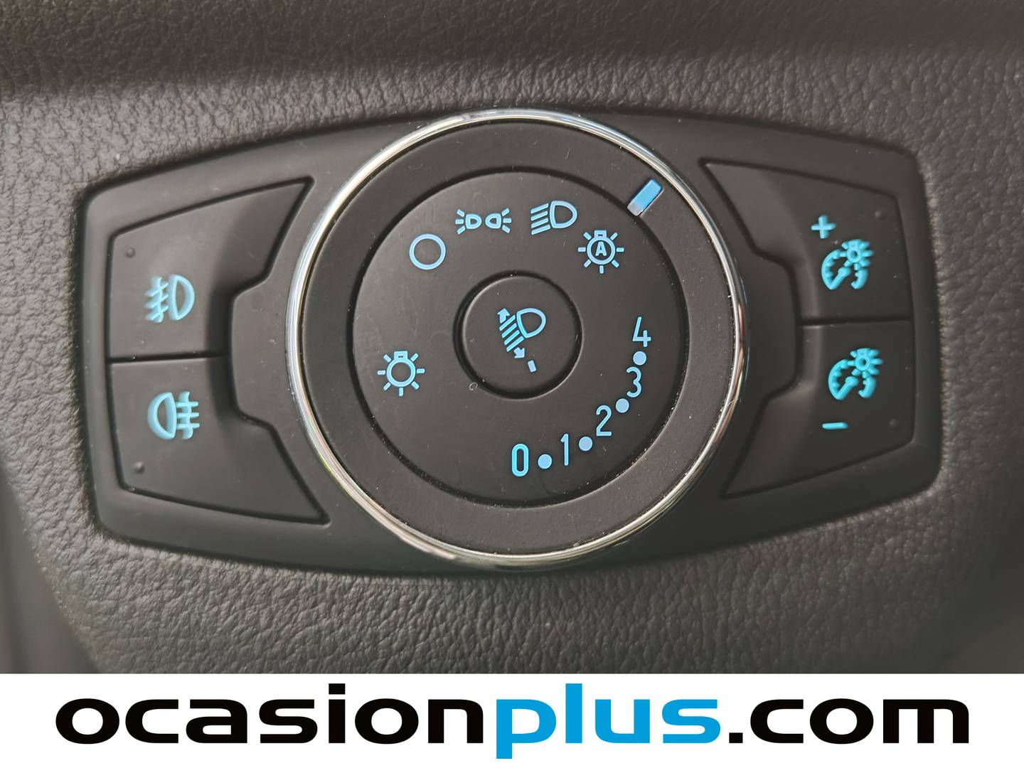 Equipamiento del Ford Tourneo Courier Ford Tourneo Courier 1.5 TDCi Titanium (95 CV)