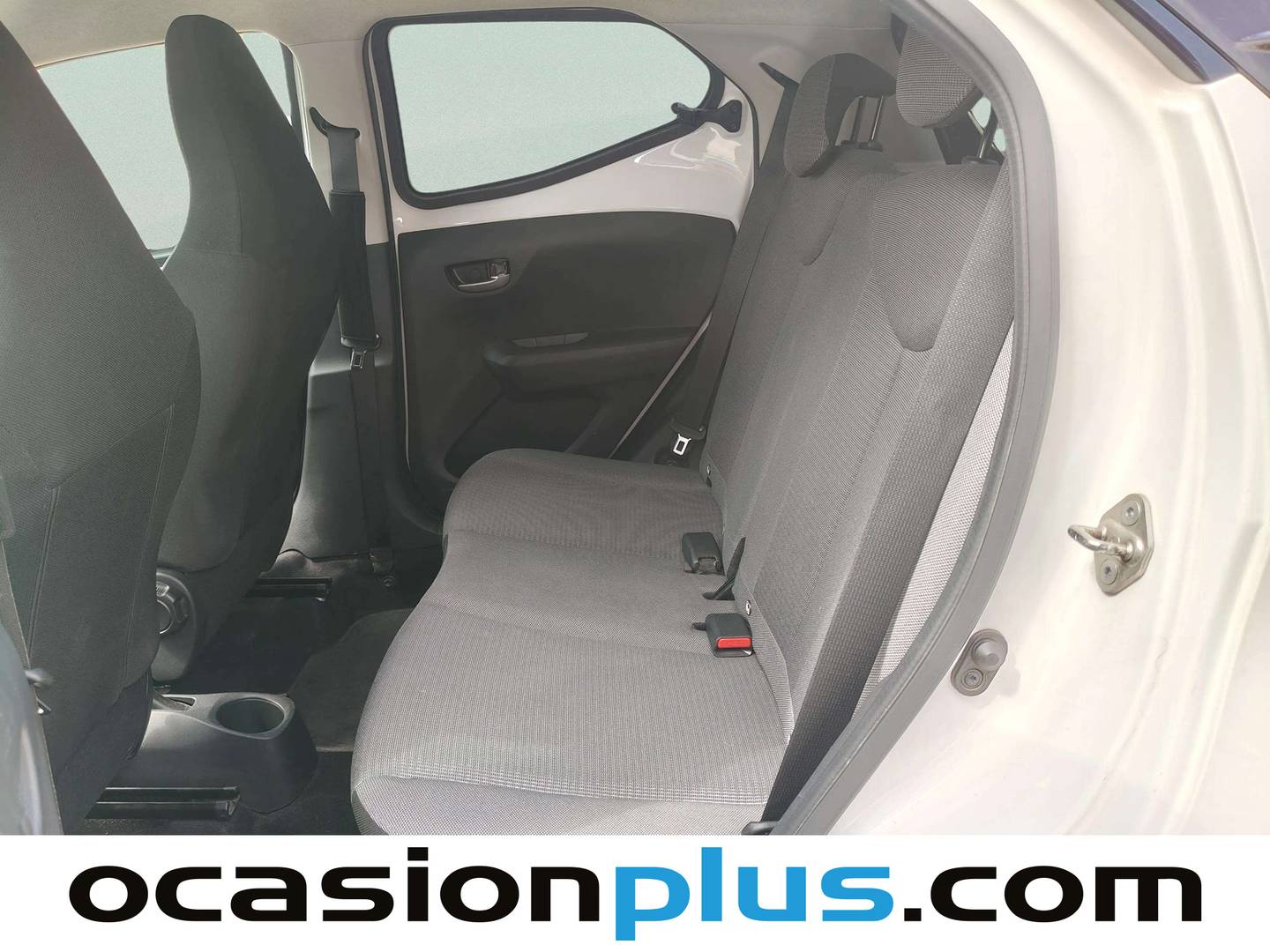 Foto asientos traseros Toyota Aygo Toyota Aygo 1.0 70 x-play (72 CV)