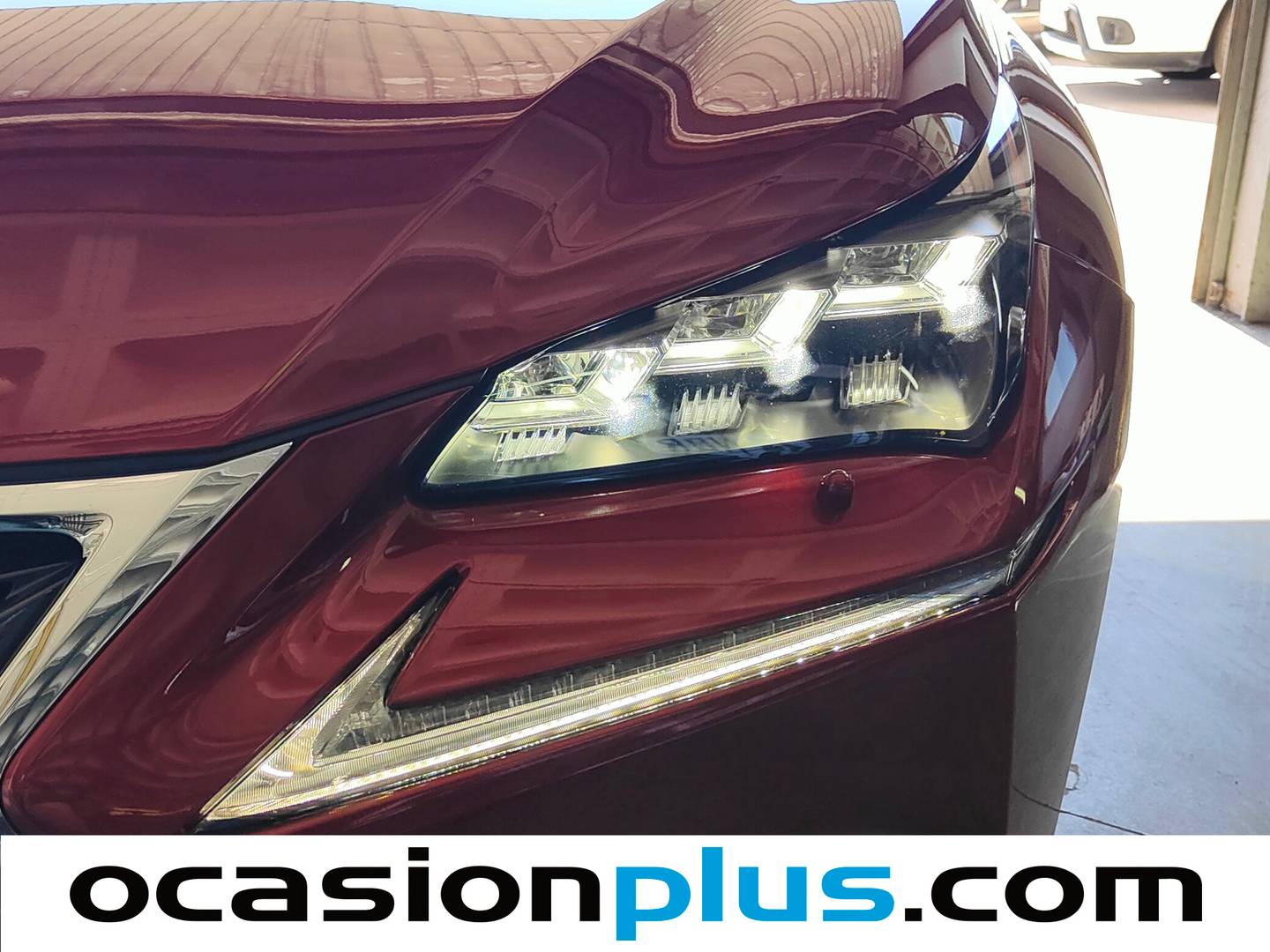 Accesorios del Lexus NX Lexus NX 2.5 300h Luxury 4WD (197 CV)