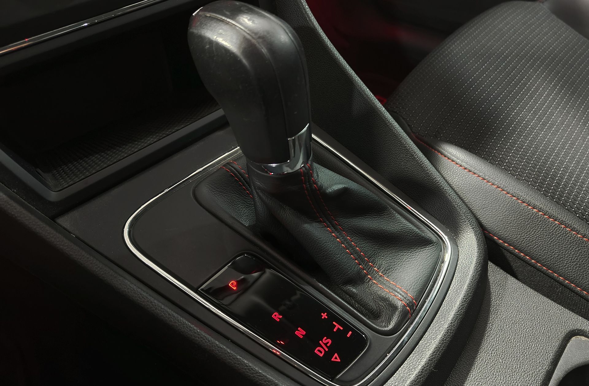 SEAT León ST 1.4 TSI ACT FR DSG7 - foto 5
