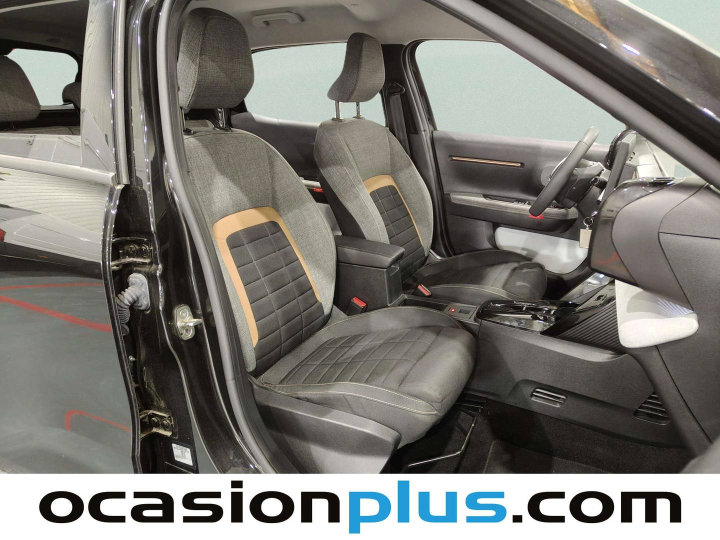 Citroën C3 Aircross Citroën C3 Aircross Hybrid 145 Plus e-DCS6 (145 CV) al mejor precio