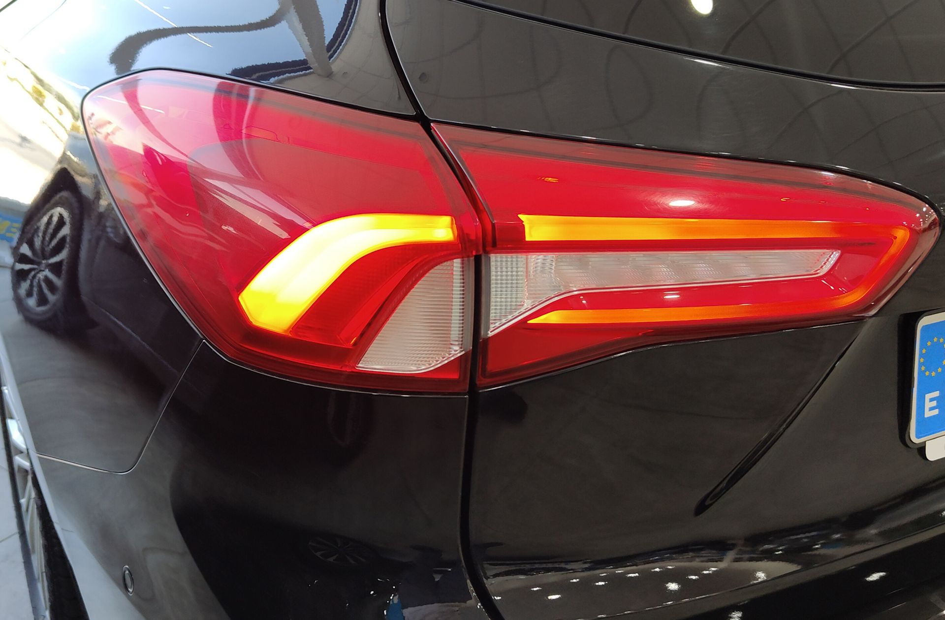 Ford Focus 1.0 EcoBoost Titanium - foto 17