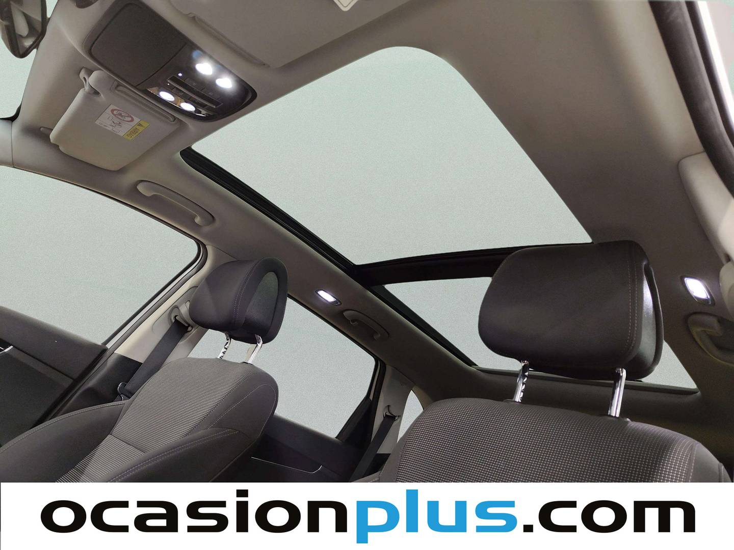 Equipamiento del KIA Sorento KIA Sorento 2.2 CRDi Drive 4x2 Auto (200 CV) 7 plazas