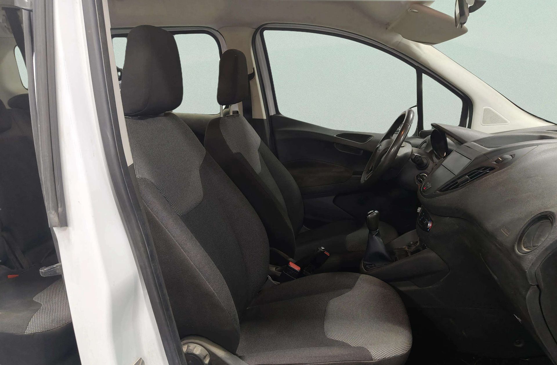 Ford Tourneo Courier 1.0 EcoBoost Ambiente - foto 13