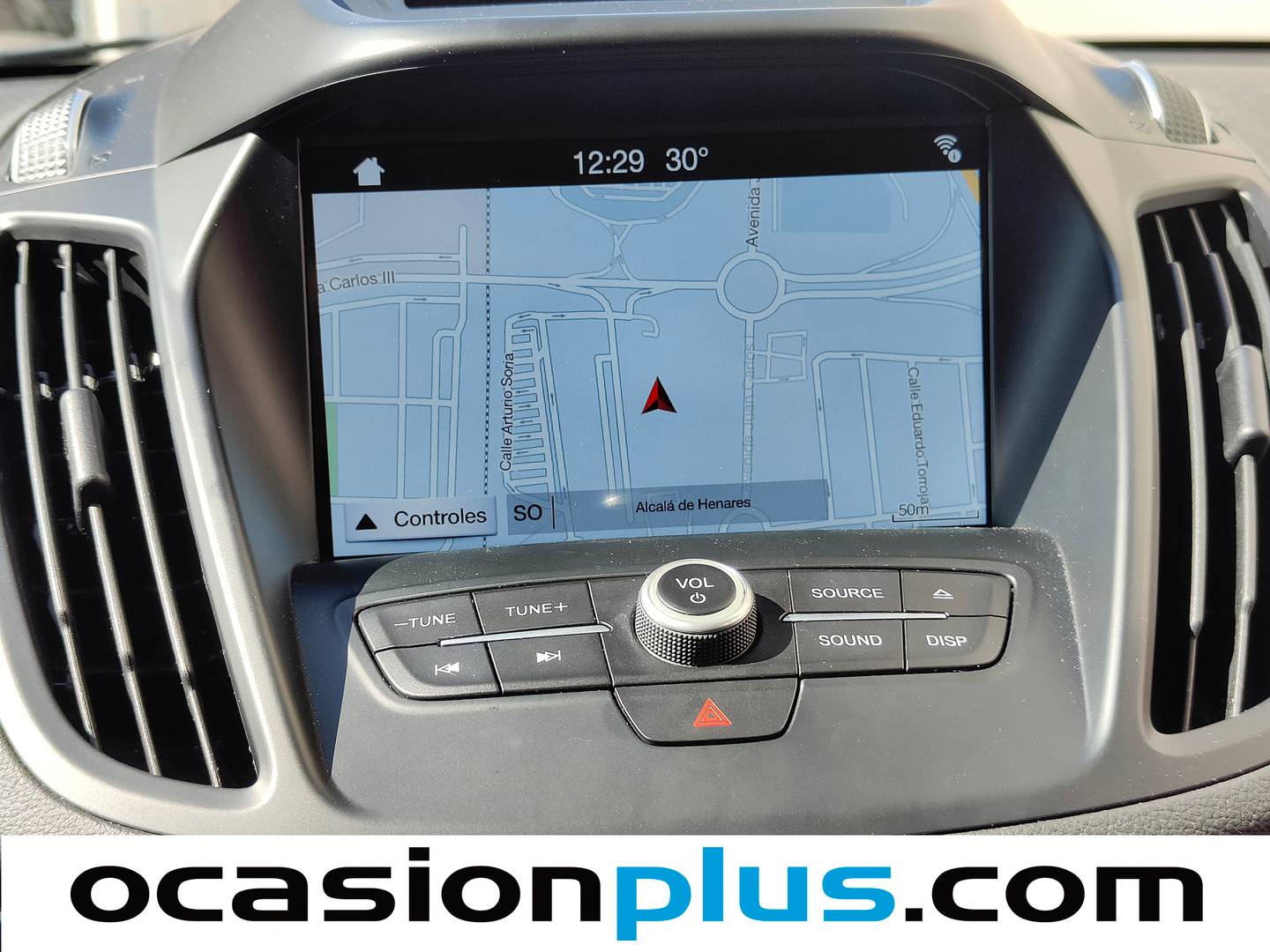 Extras y acabados del Ford Kuga Ford Kuga 1.5 TDCI S&S Titanium 4x2 (120 CV)