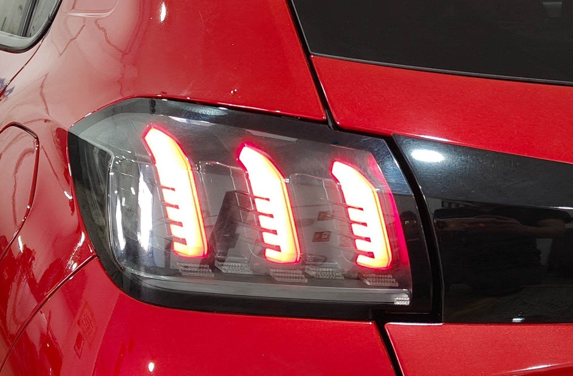 Peugeot 208 PureTech 100 Allure - foto 14