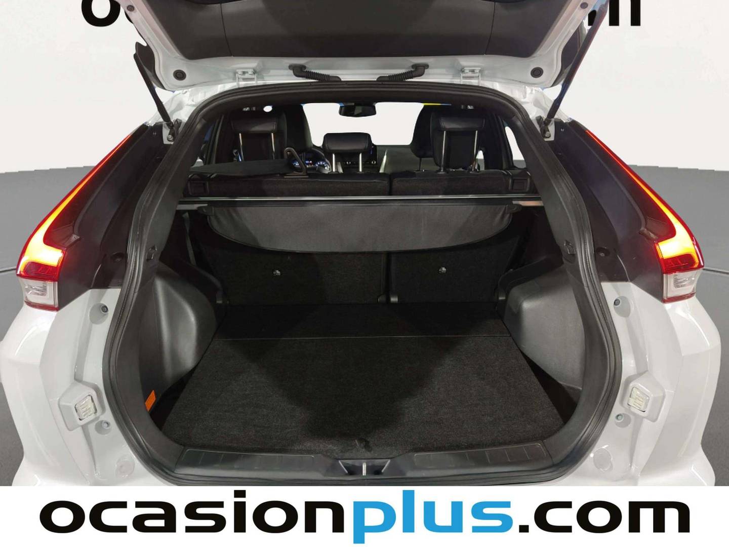 Foto asientos traseros Mitsubishi Eclipse Cross Mitsubishi Eclipse Cross 2.4 PHEV Kaiteki 4WD Auto (188 CV)