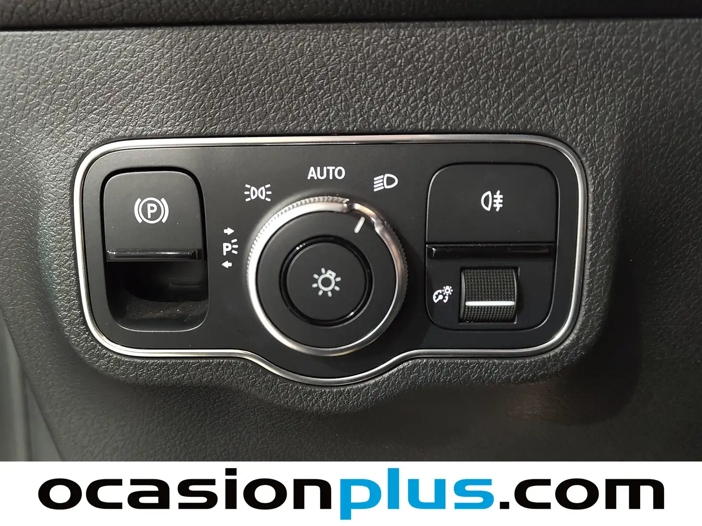 Foto Mercedes GLB Mercedes-Benz GLB GLB 220 D 4MATIC (190 CV)