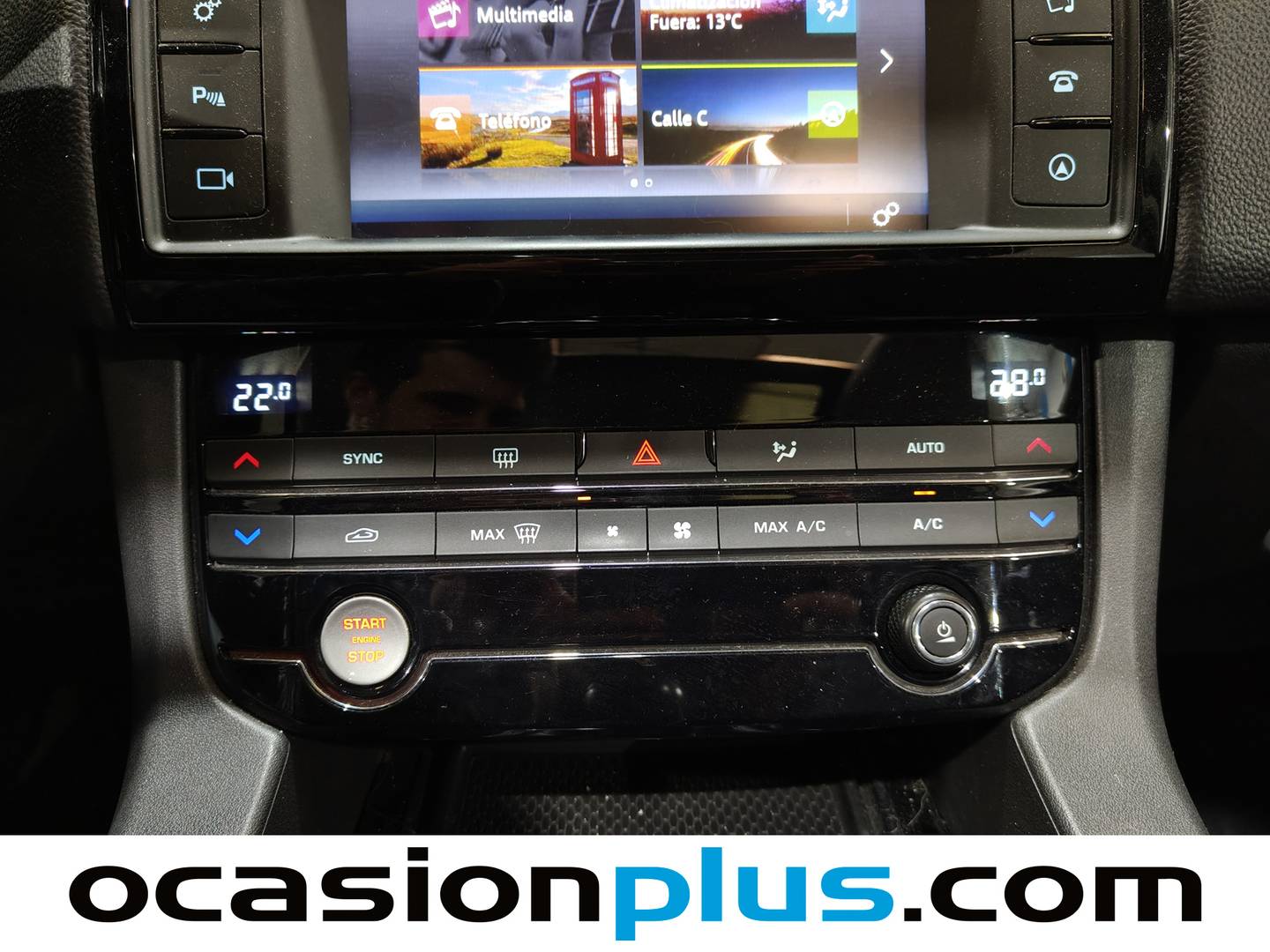 Foto Jaguar F-Pace Jaguar F-PACE 2.0L i4D Pure AWD (180 CV)