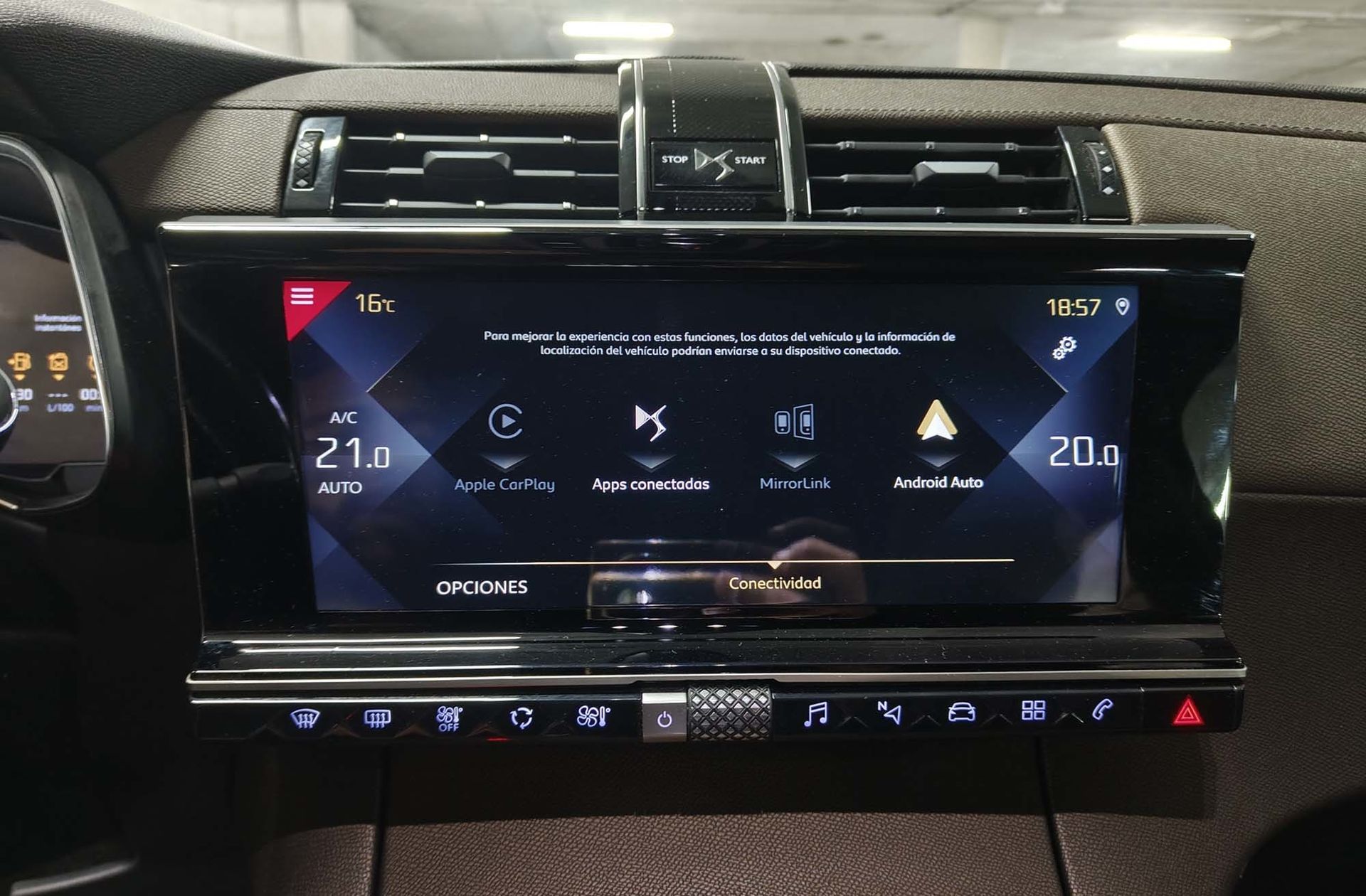 DS DS 7 Crossback PureTech 180 So Chic - foto 25