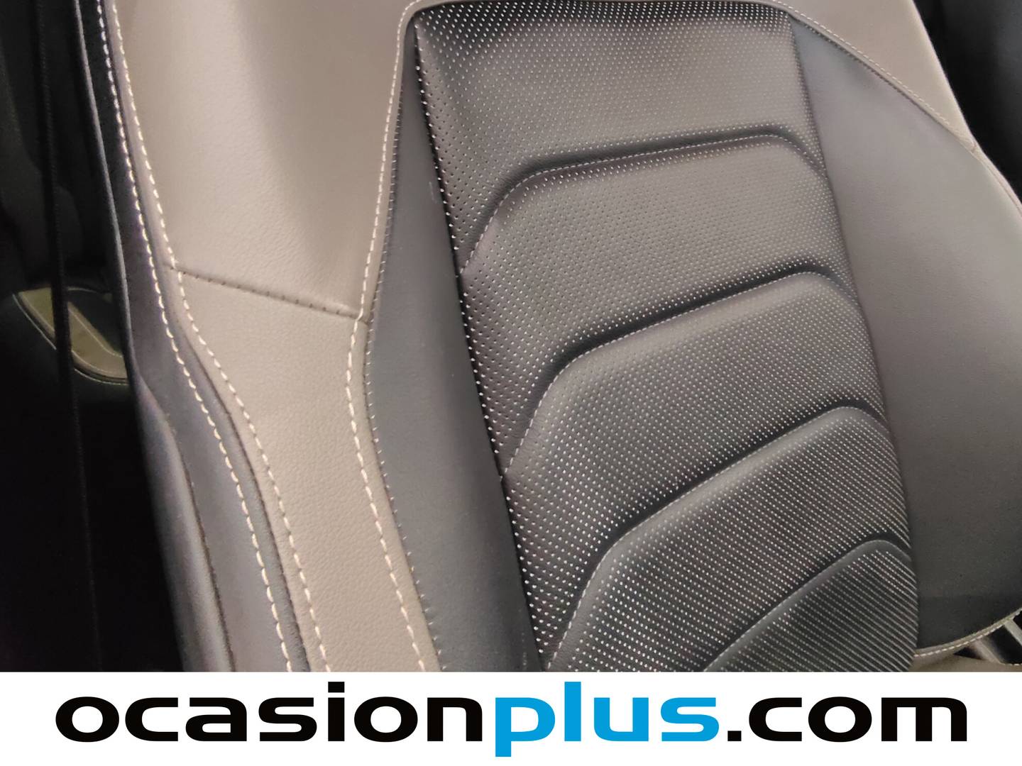 Extras y acabados del Volkswagen Amarok Volkswagen Amarok Aventura 3.0 TDI Cabina Doble (240 CV) Auto