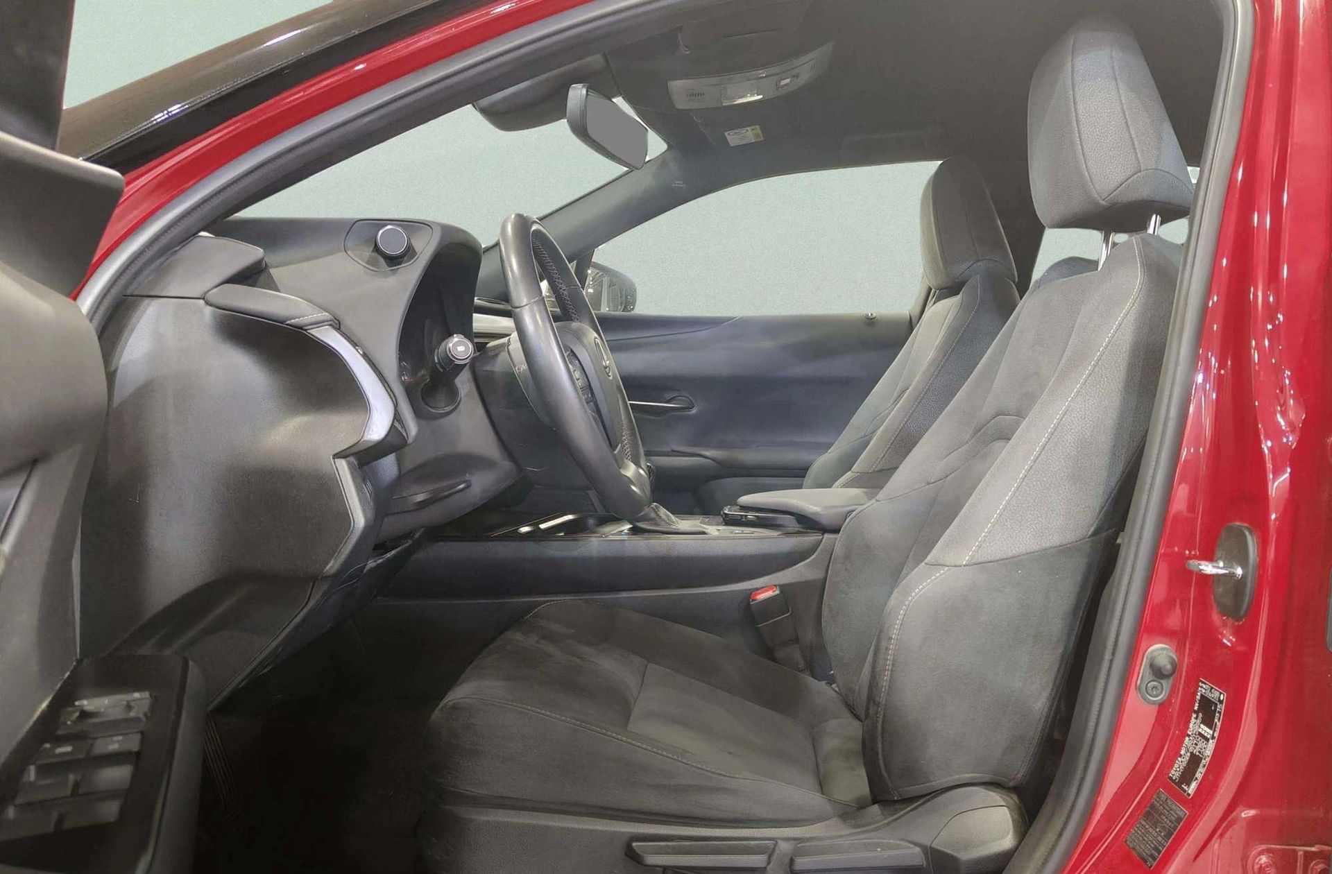 Lexus UX 250h Business 2WD - foto 9