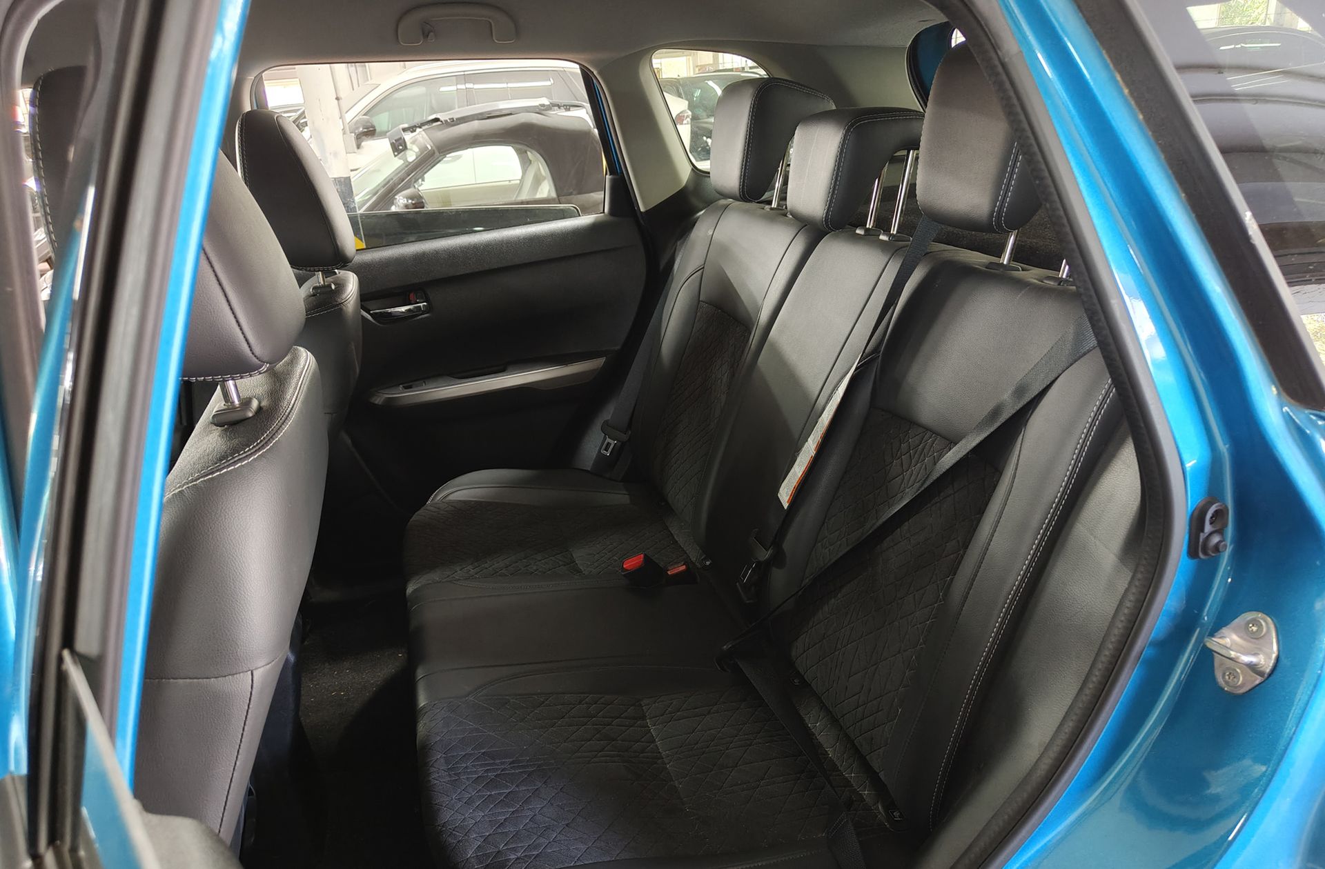 Suzuki Vitara 1.4 T Mild Hybrid GLE - foto 11