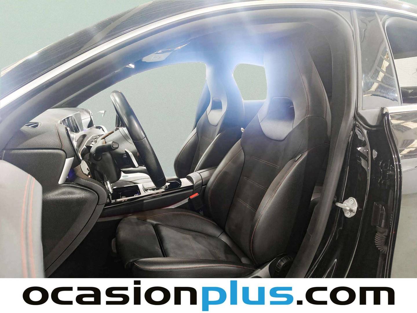 Foto Mercedes CLA Mercedes-Benz CLA 200 Pack AMG (163 CV)