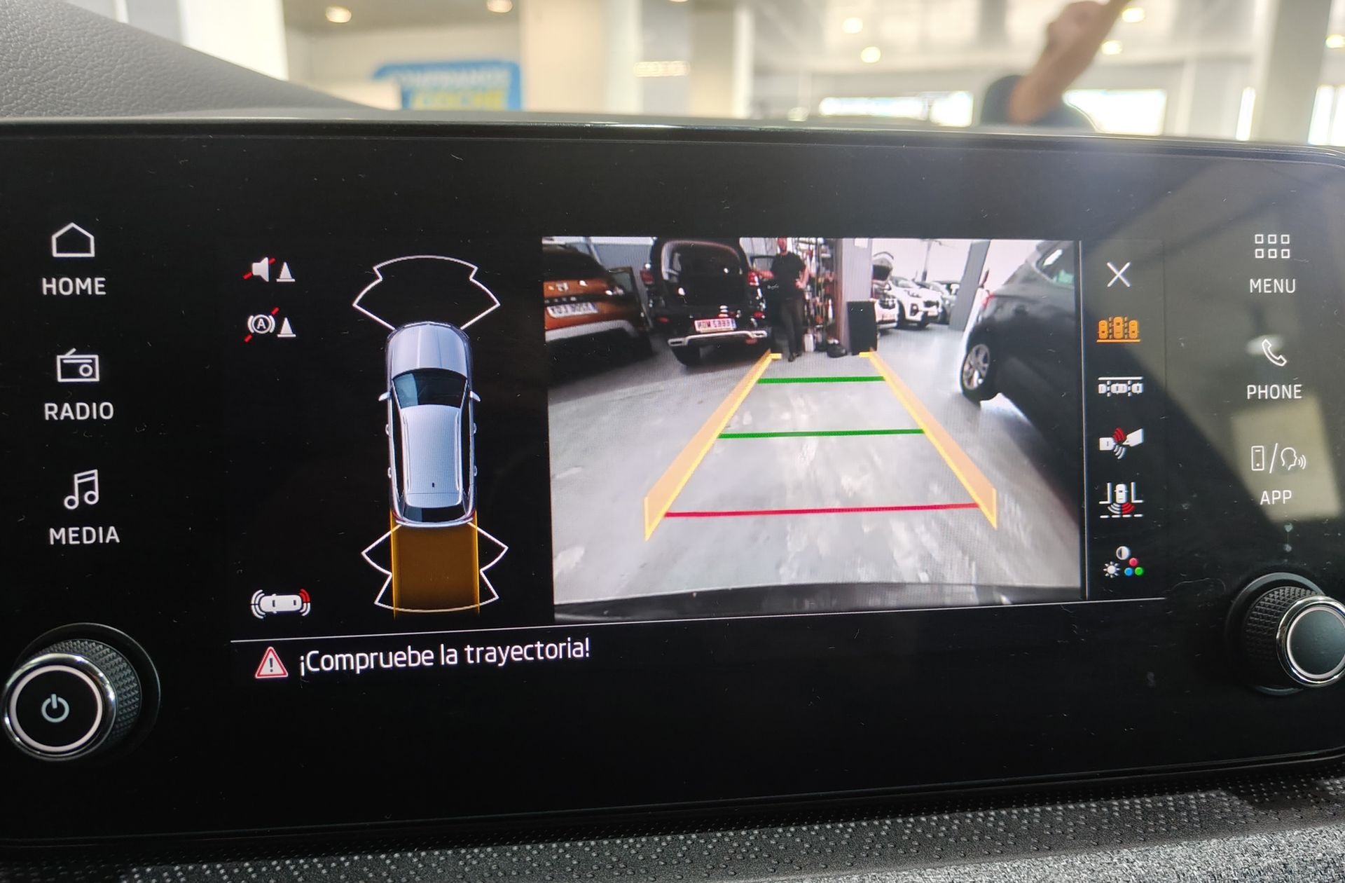 Škoda Kamiq 1.0 TSI Selection DSG - foto 9