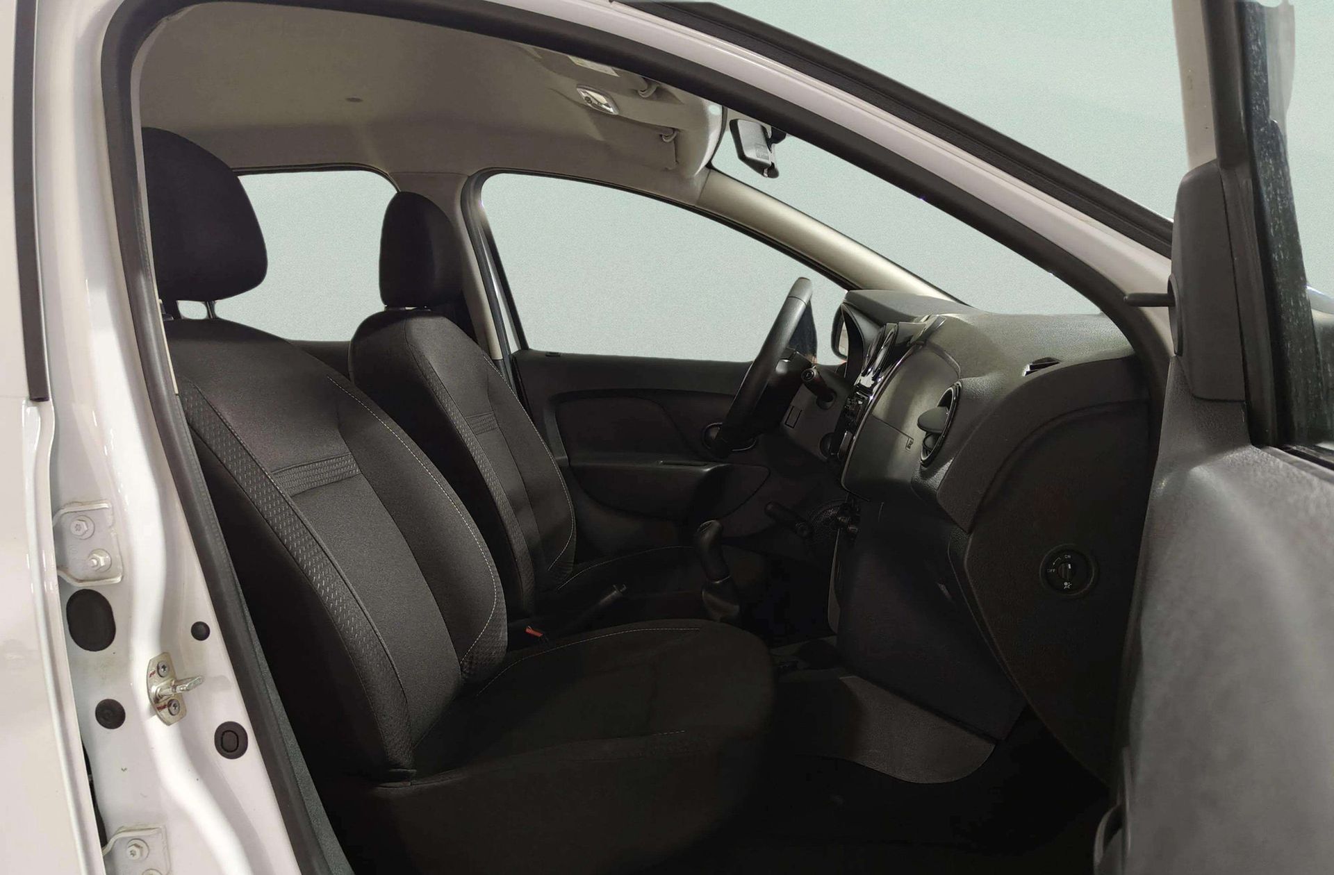 Dacia Sandero Base 1.0 - foto 14