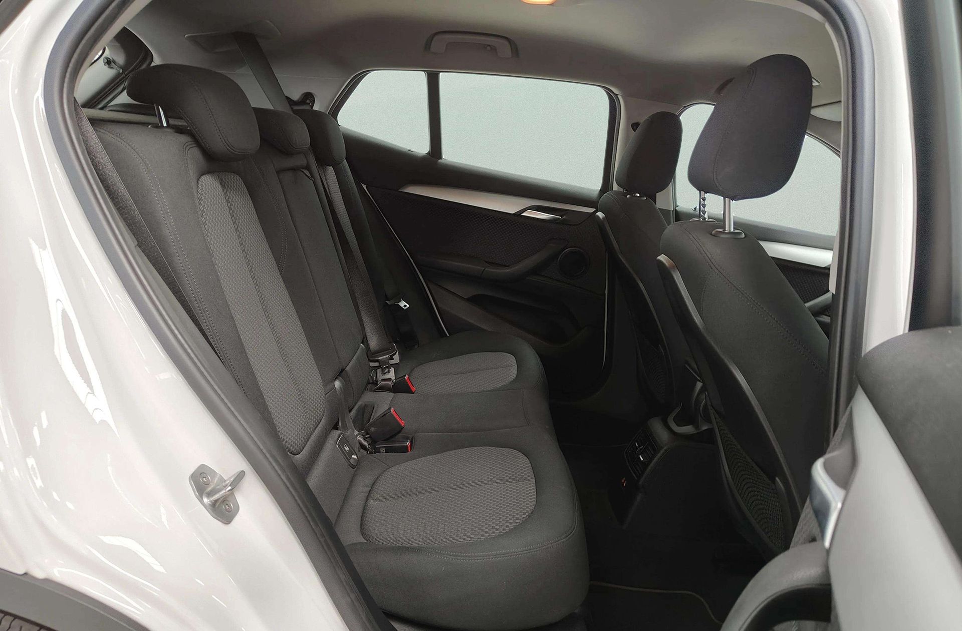 BMW X2 sDrive18d - foto 18
