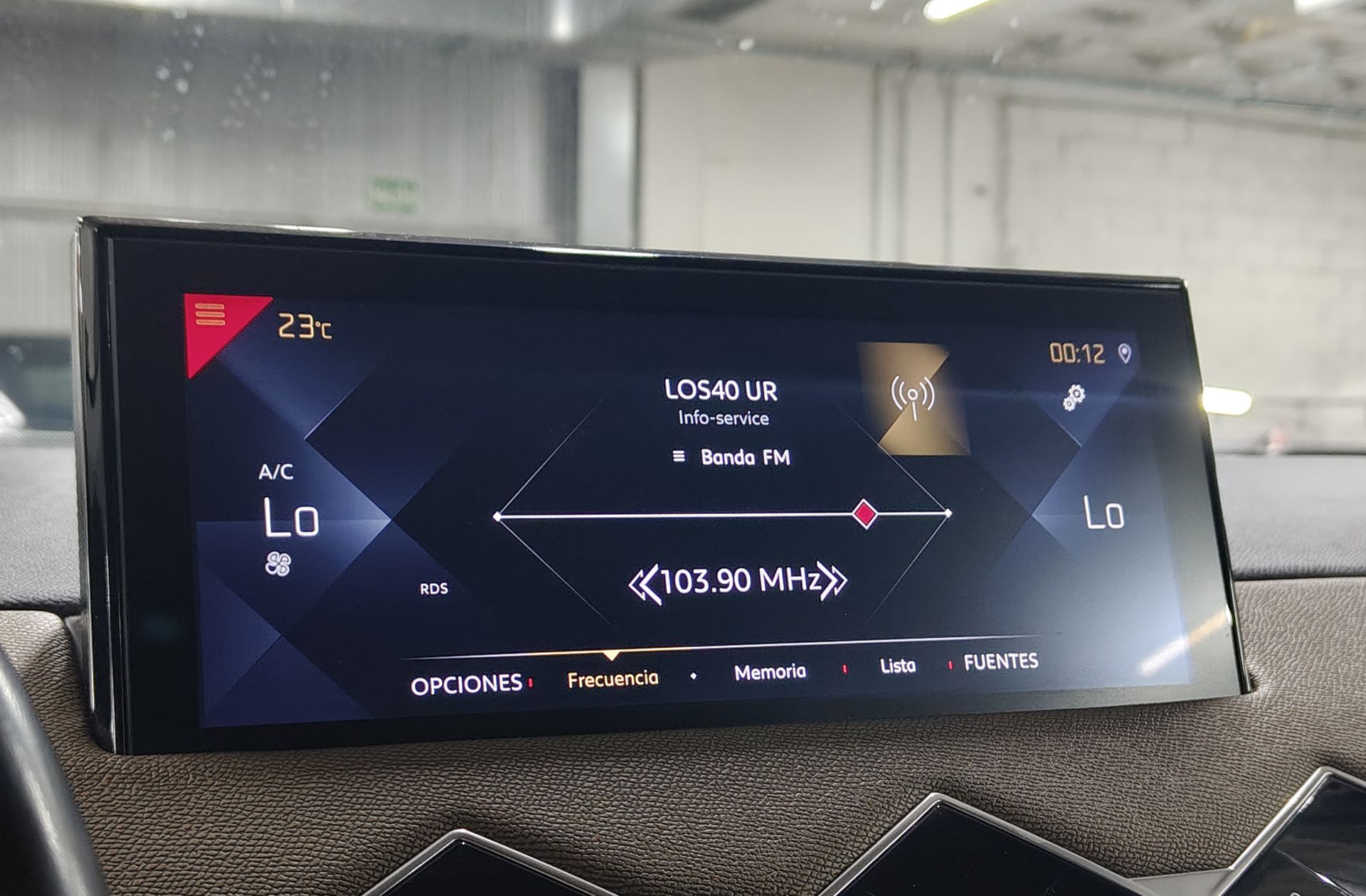 DS DS 3 Crossback PureTech 130 Grand Chic EAT8 - foto 34