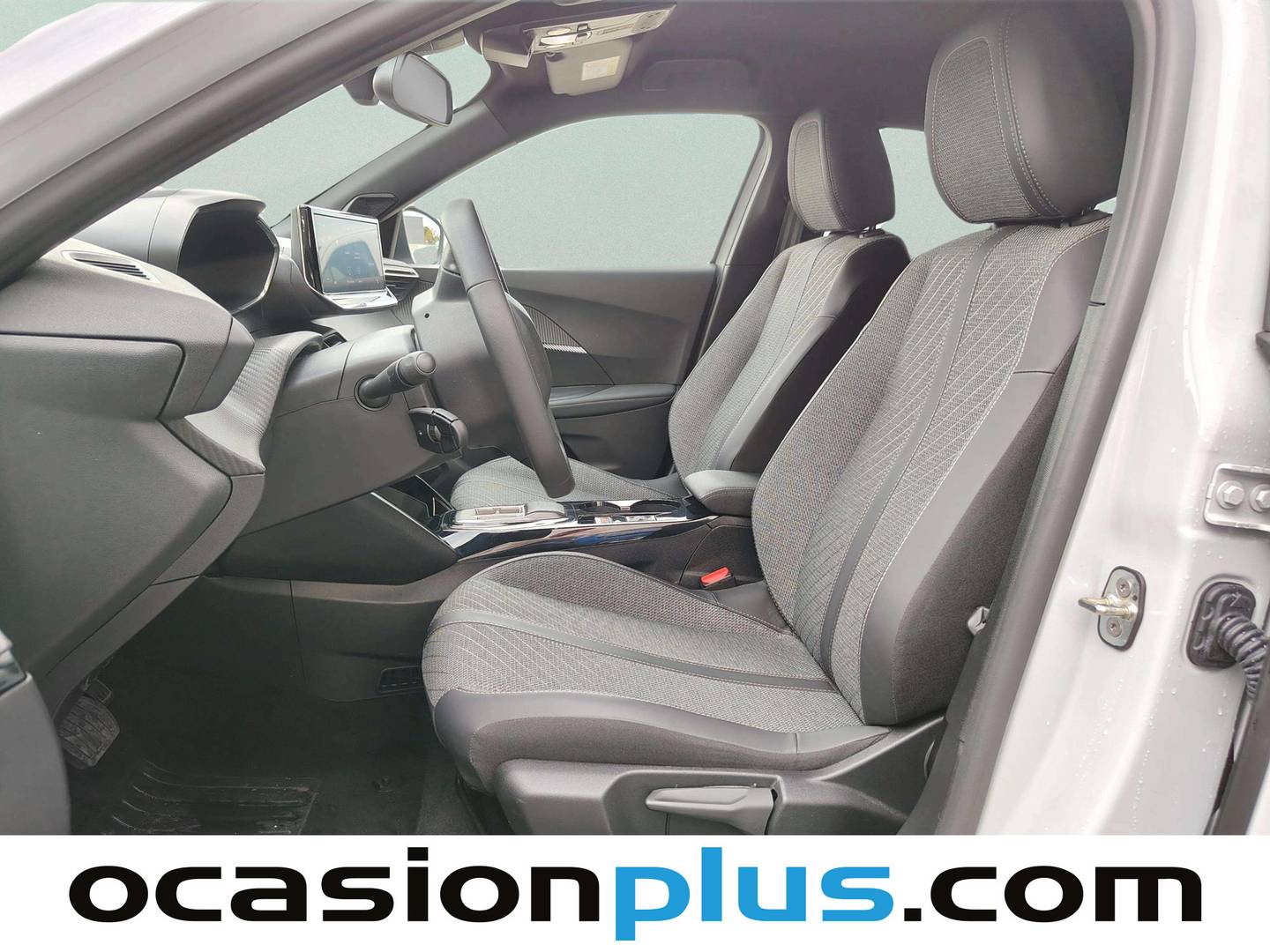 Foto asientos delanteros Peugeot 2008 Peugeot 2008 Allure Hybrid eDCS6 (145 CV)