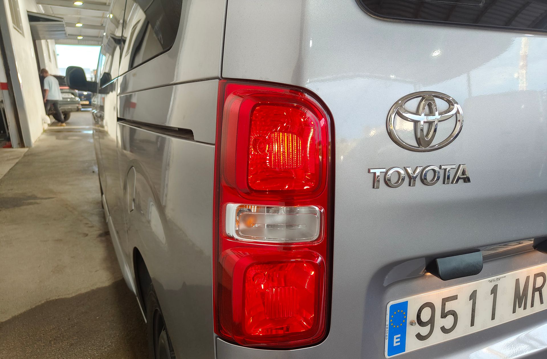 Toyota Proace Verso 2.0D VX Plus Shuttle L1 9 plazas - foto 16