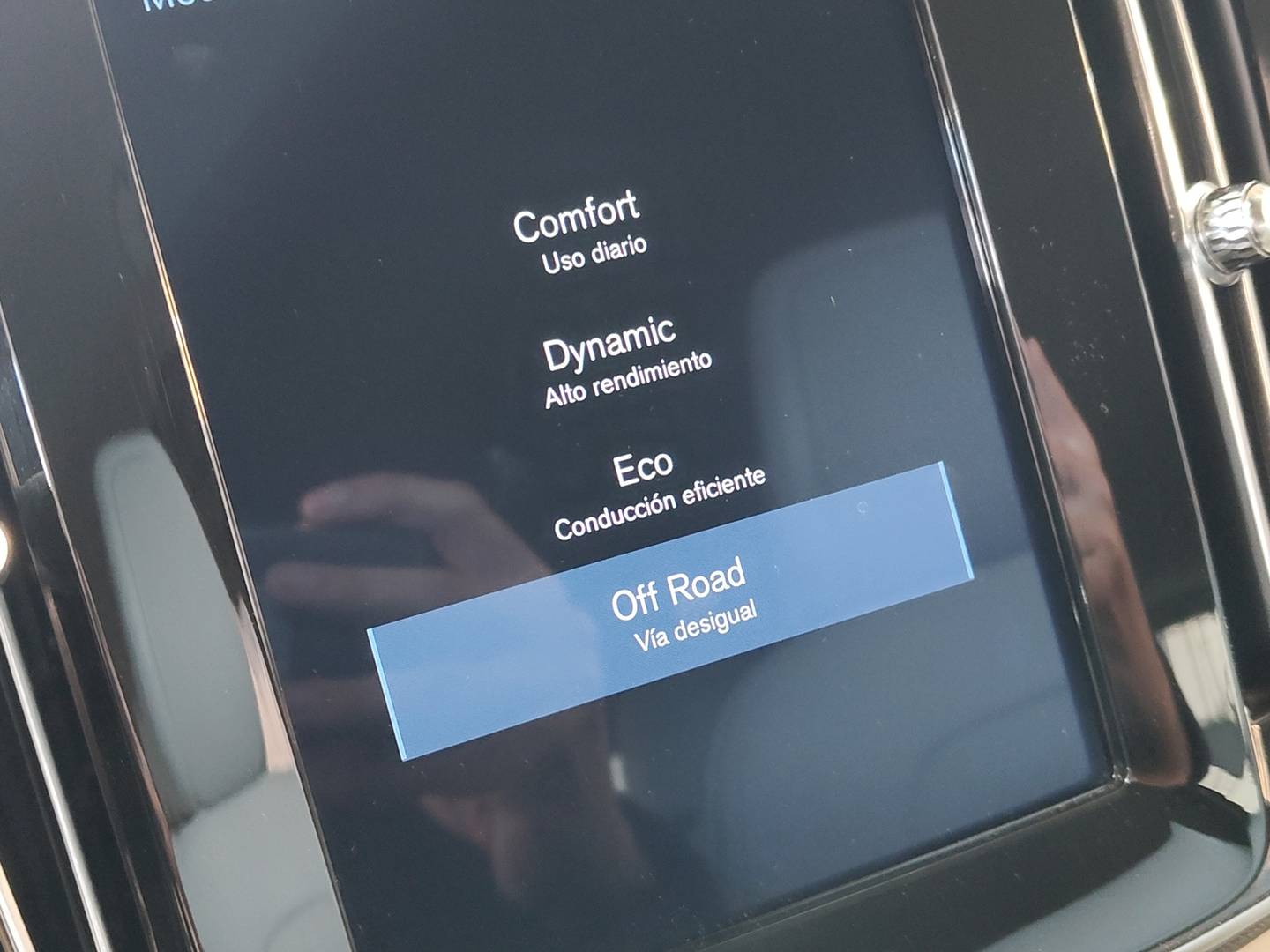 Foto Volvo XC40 Volvo XC40 D3 Momentum Auto 110 kW (150 CV)