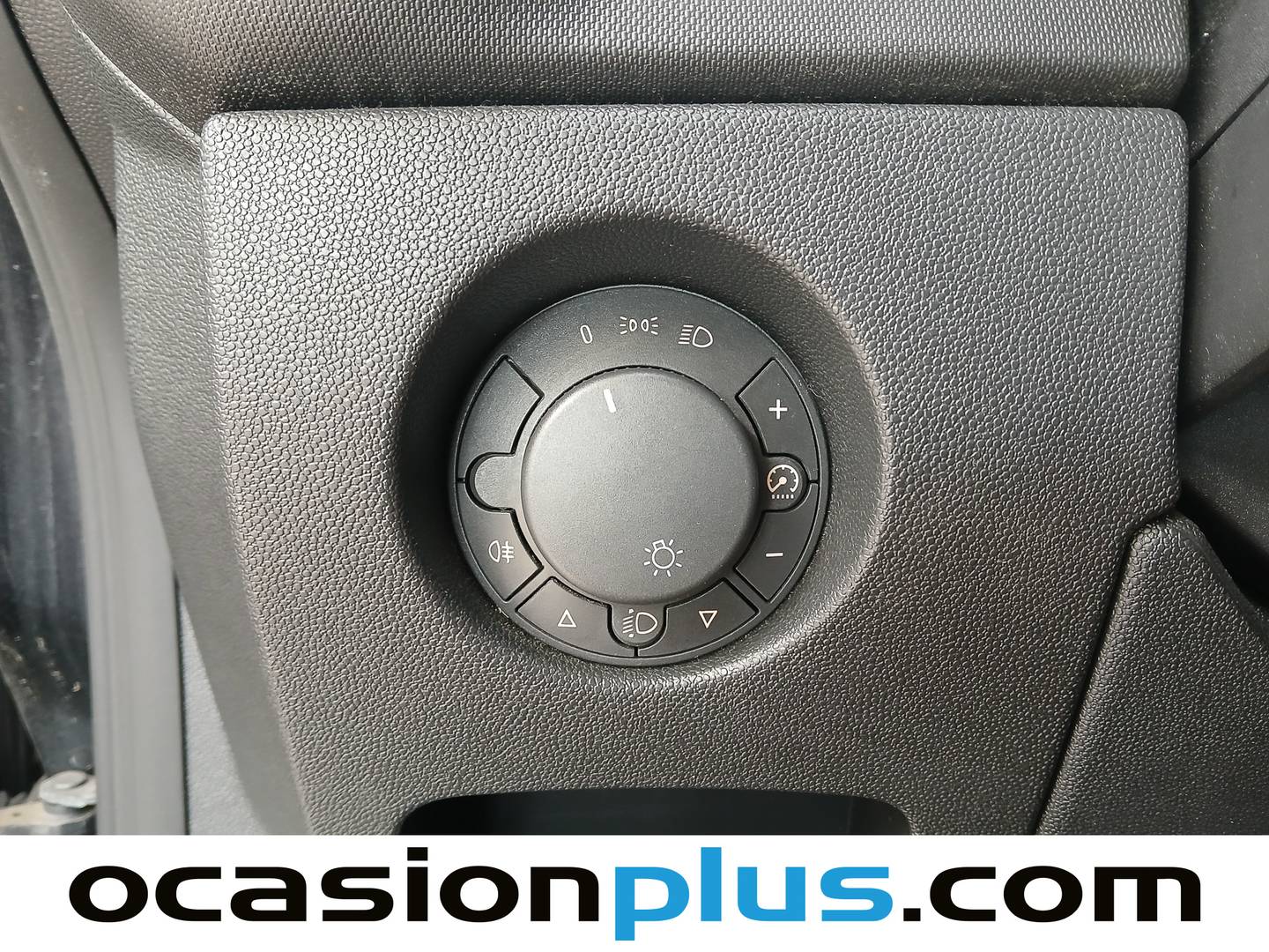 Extras y acabados del Opel Corsa Opel Corsa 1.2 Essentia (80 CV)