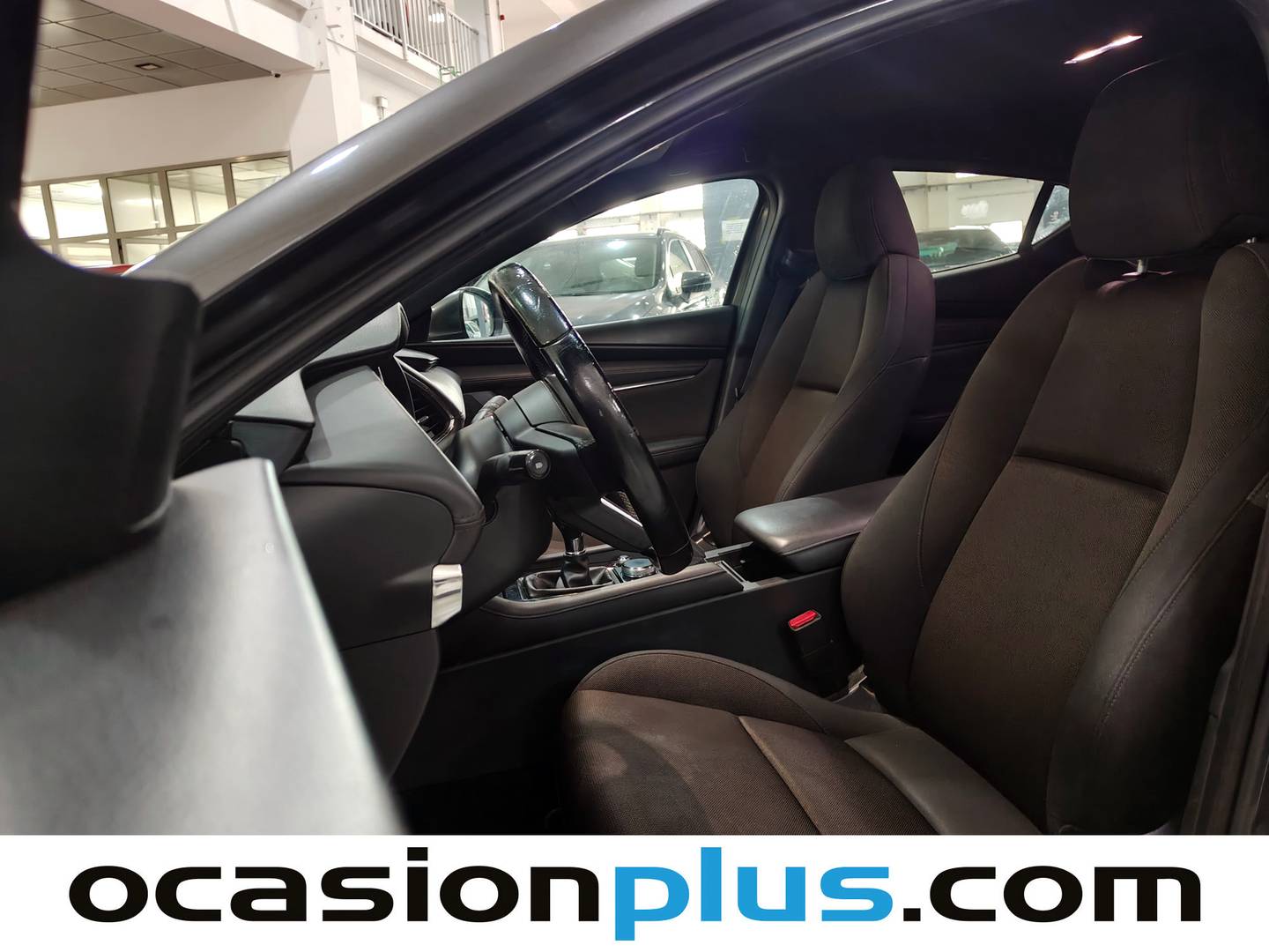 Foto asientos delanteros Mazda Mazda3 Mazda Mazda 3 2.0 Skyactiv-G Evolution  (122 CV)