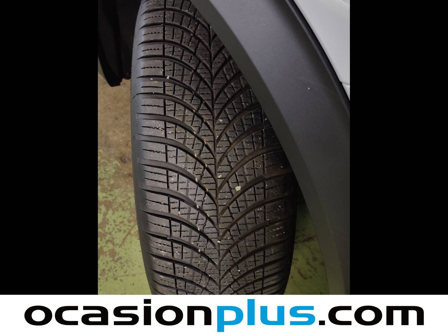 Foto Peugeot 2008 Peugeot 2008 Allure Hybrid eDCS6 (136 CV)