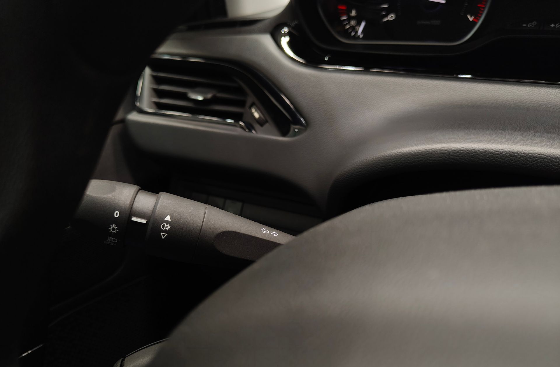 Peugeot 208 PureTech 82 Active - foto 25