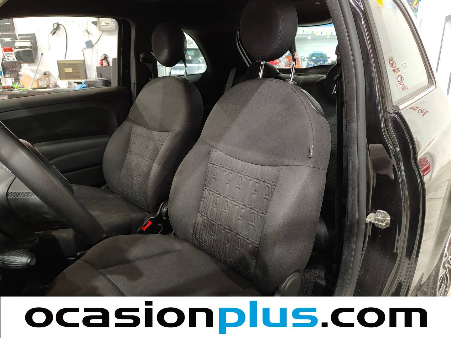 Foto asientos delanteros Fiat 500 Fiat 500 1.0 Hybrid Dolcevita (70 CV)