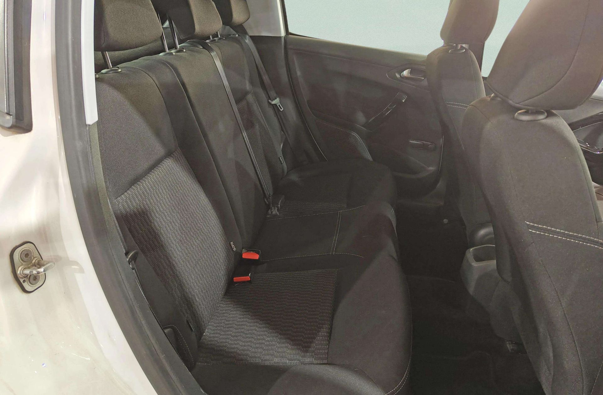 Peugeot 208 BlueHDi 100 Style - foto 15
