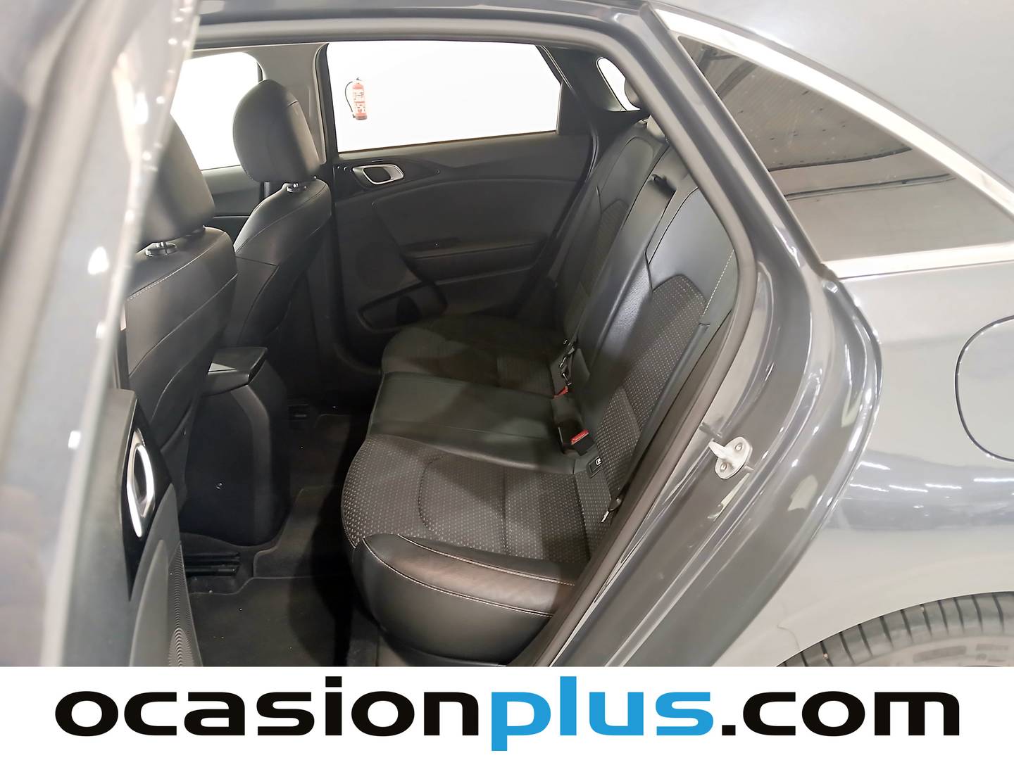 Foto asientos traseros KIA Ceed KIA Ceed 1.6 CRDi Tech (115 CV)