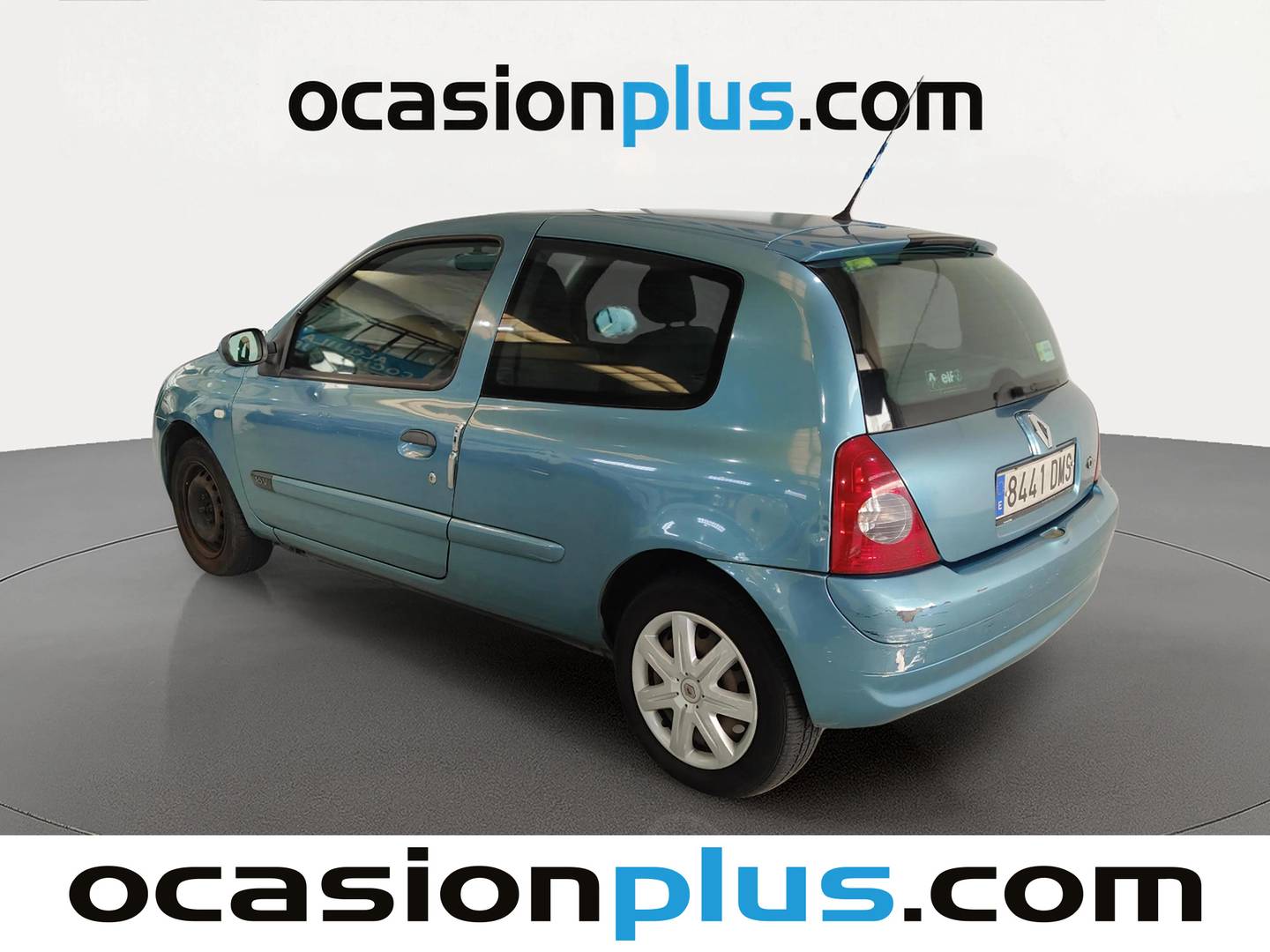 Foto delantera Renault Clio Renault Clio 1.2 16v Pack Authentique (75 CV) derecha