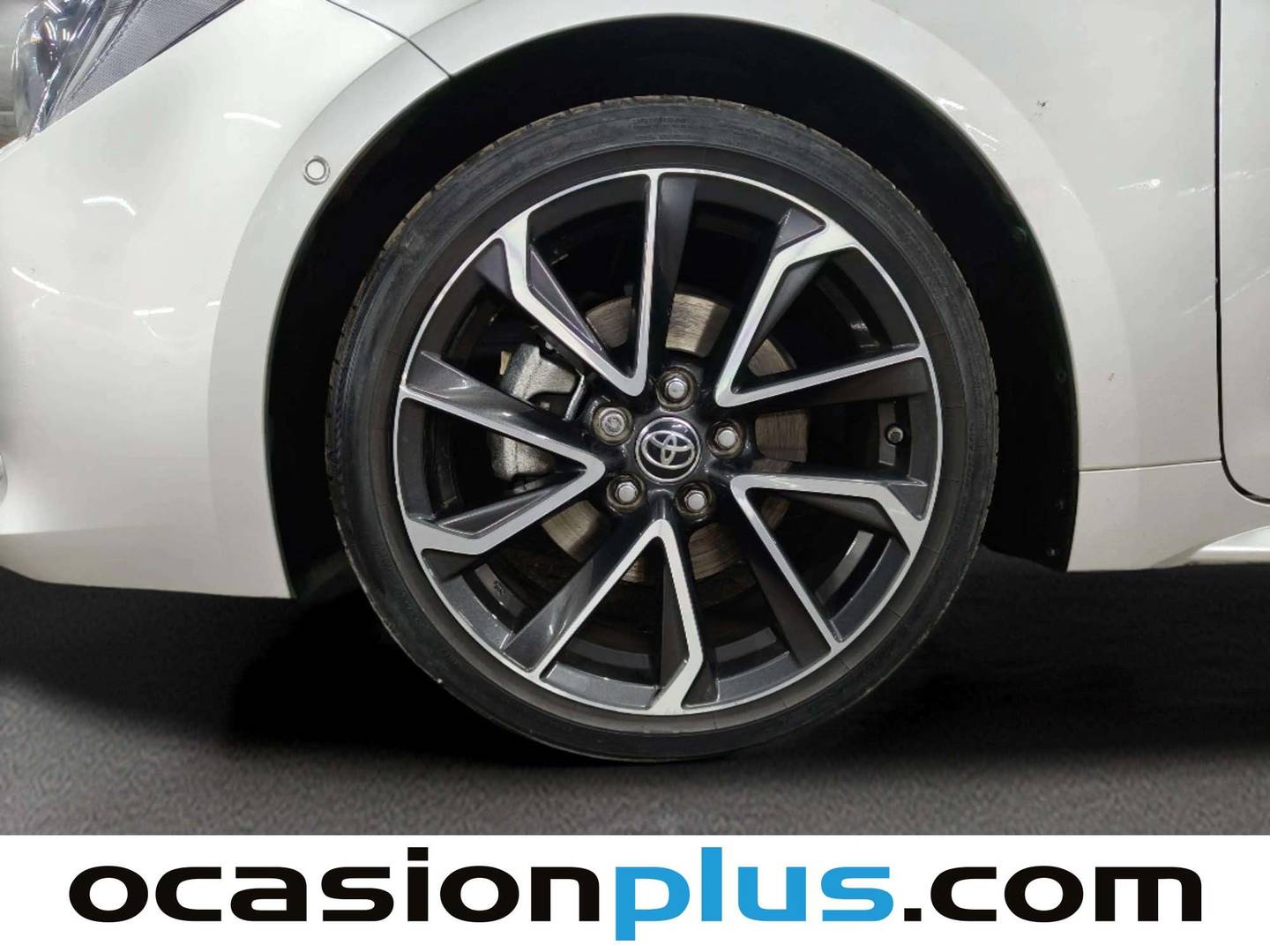 Foto Toyota Corolla Toyota Corolla Touring Sports 180H Advance 132 kW (180 CV)