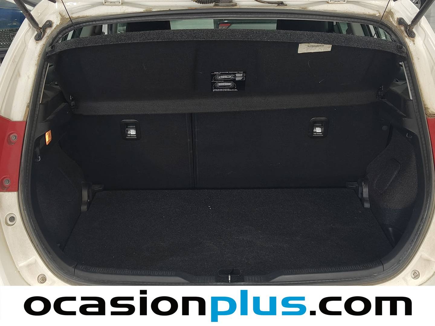 Fotos maletero Toyota Auris Toyota Auris 130 Active (132 CV)