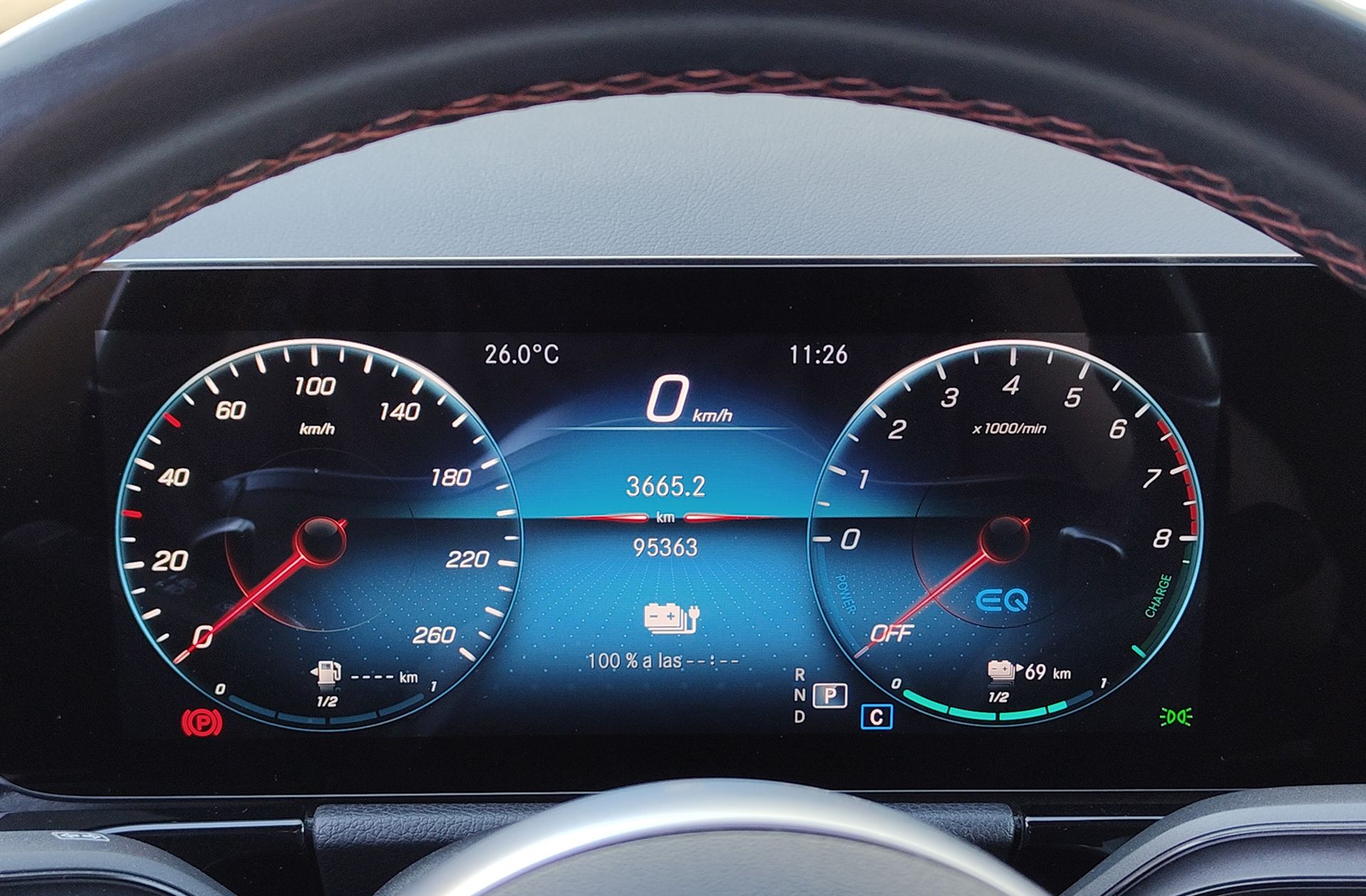Mercedes-Benz GLA 250 e Pack AMG - foto 32