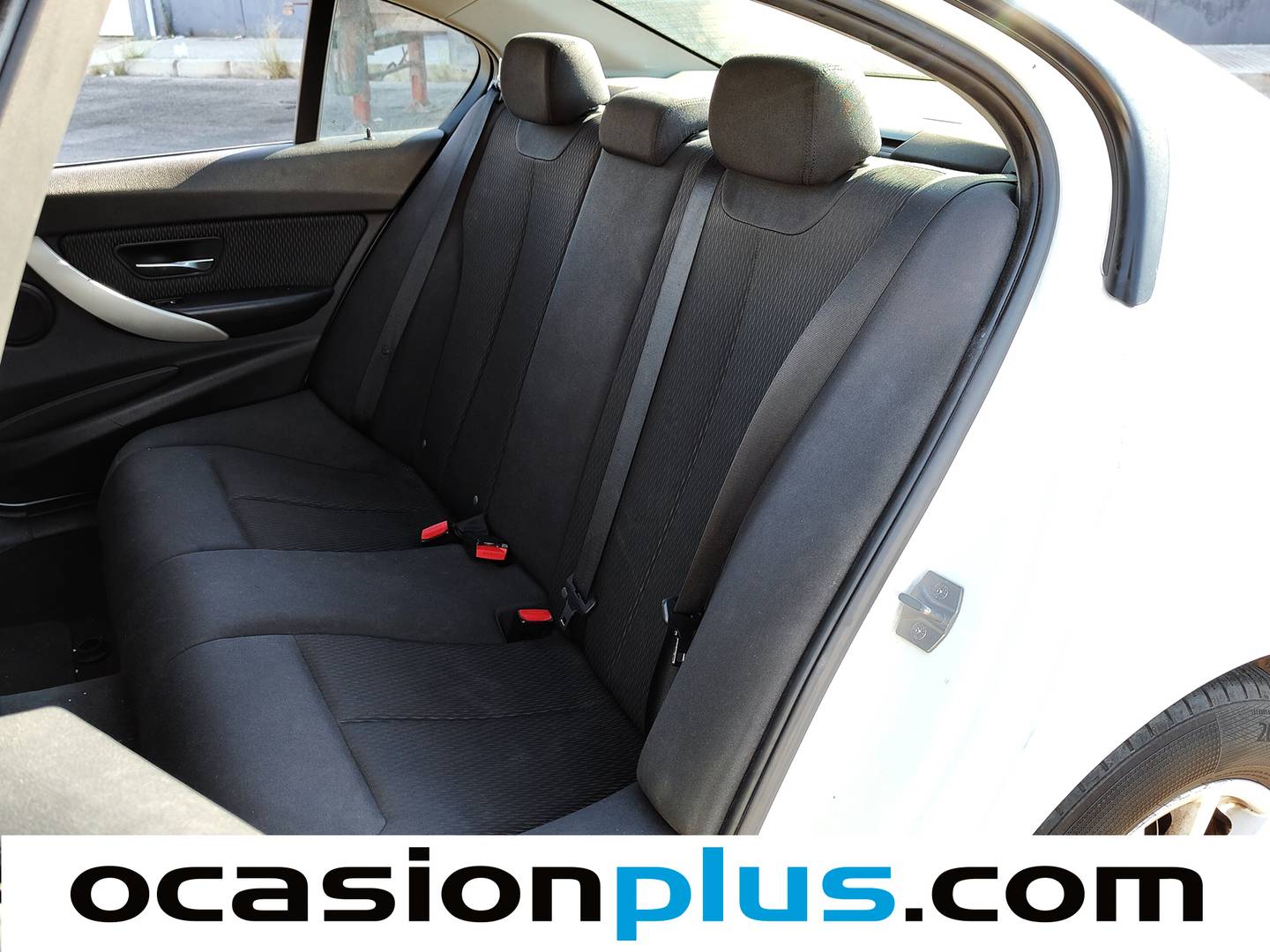 Foto asientos traseros BMW Serie 3 BMW Serie 3 318d (143 CV)
