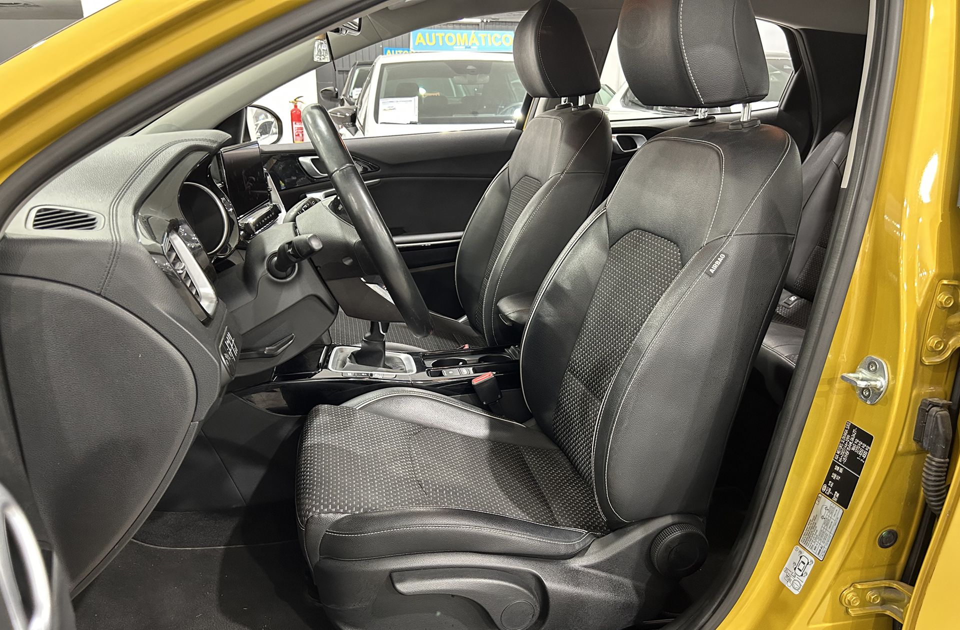 Kia XCeed 1.5 MHEV iMT Tech - foto 10