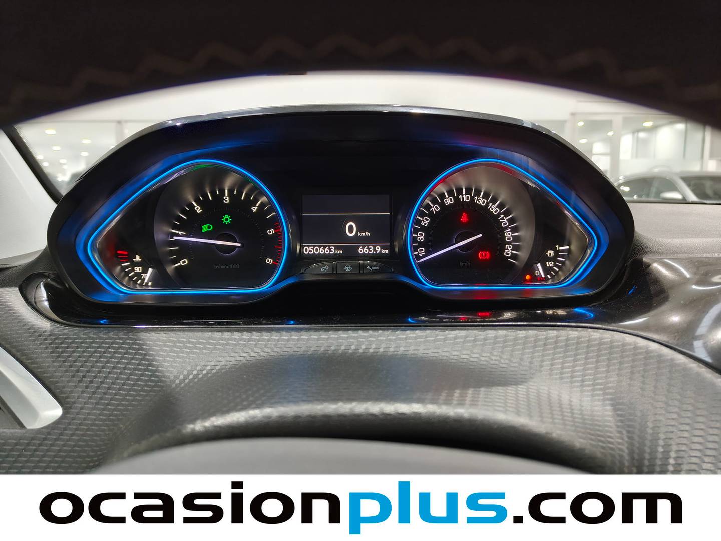 Foto Peugeot 2008 Peugeot 2008 BlueHDi 100 S&S Allure (100 CV)